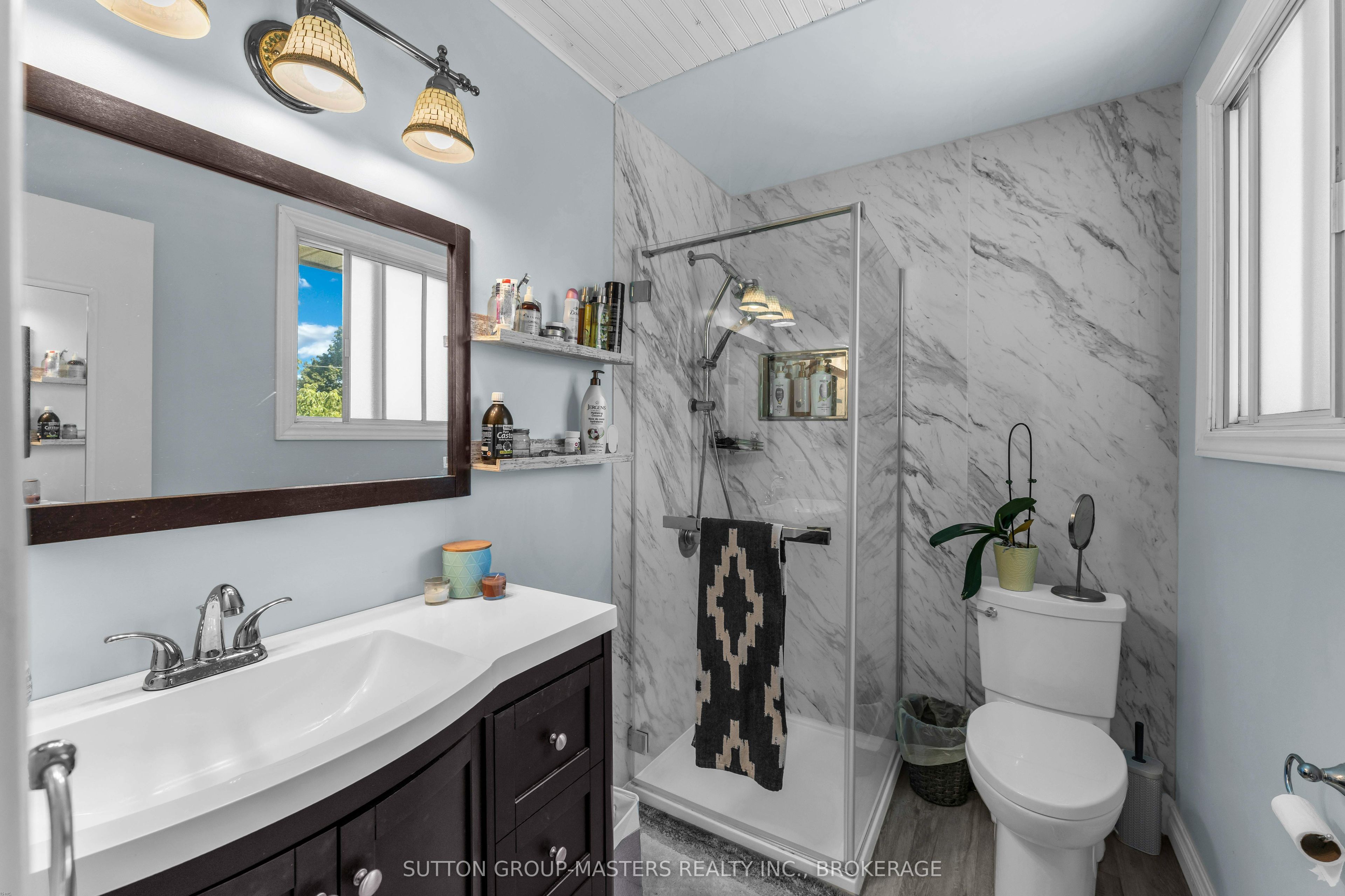 715 E Collins Bay Road Property Photo 28