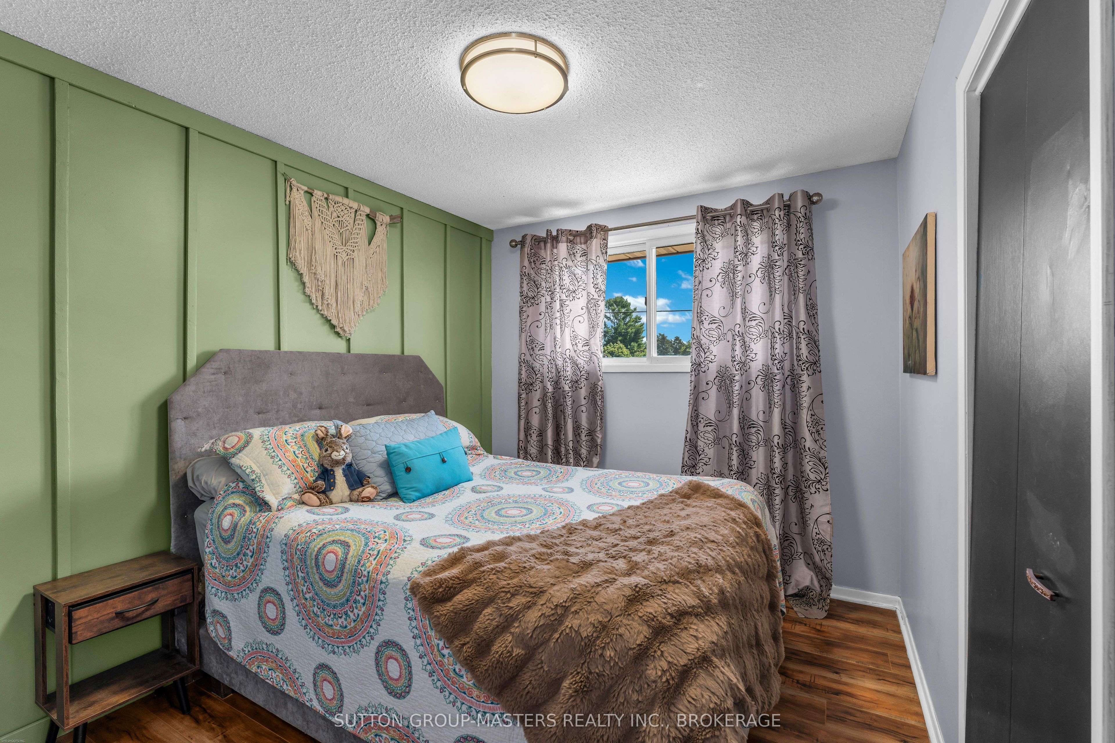 715 E Collins Bay Road Property Photo 29