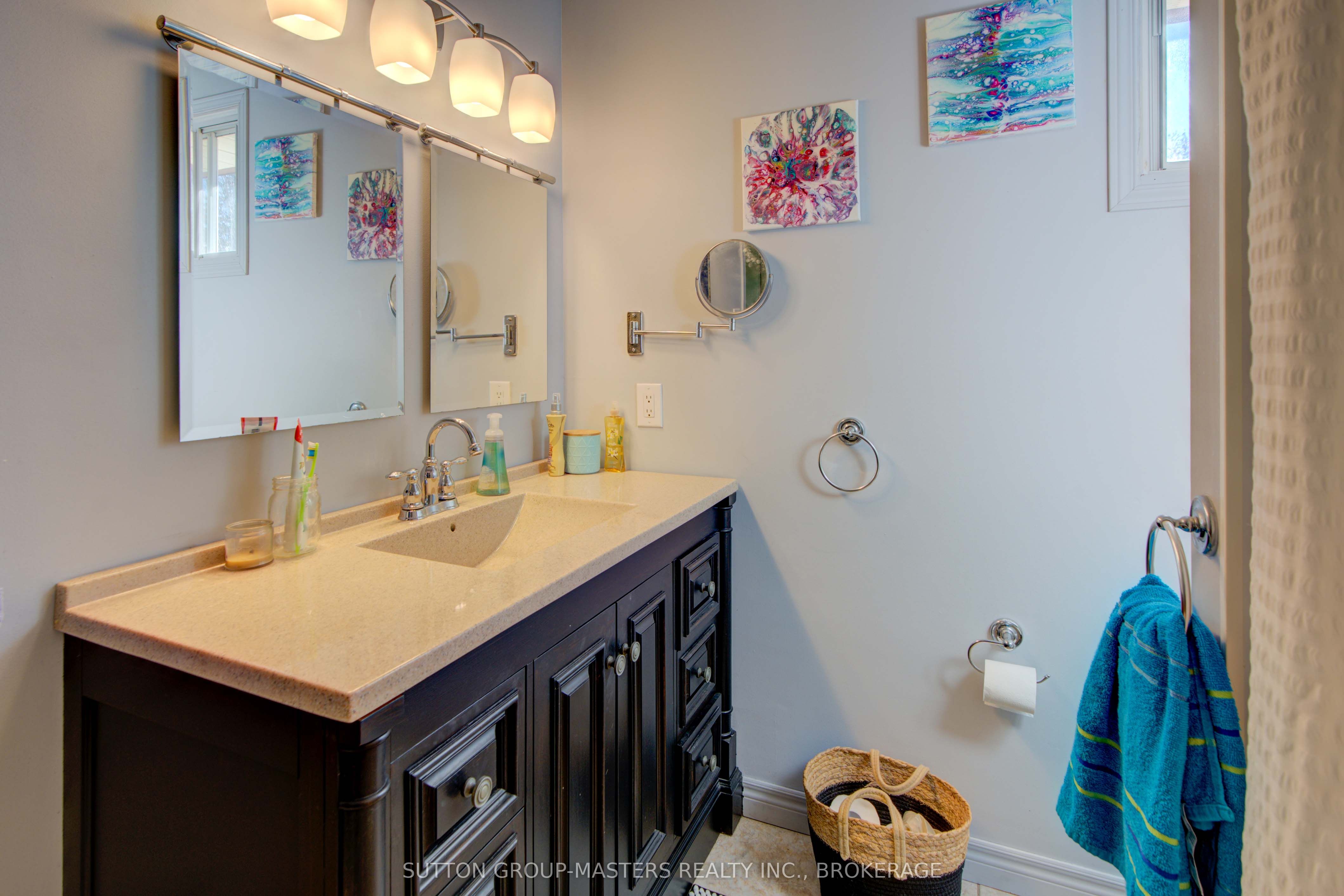 715 E Collins Bay Road Property Photo 32
