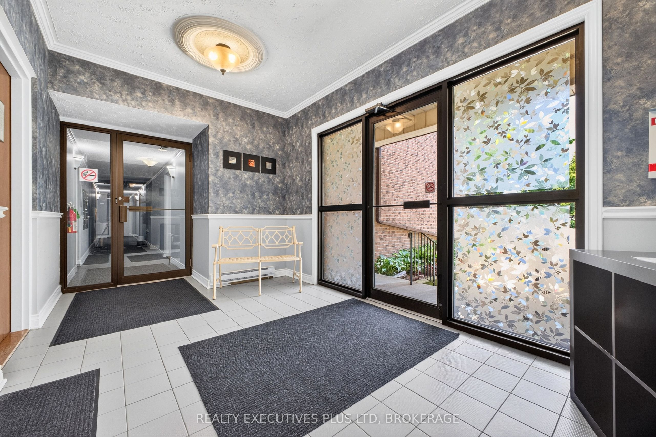 6044 Swayze Drive 6 Property Photo 3