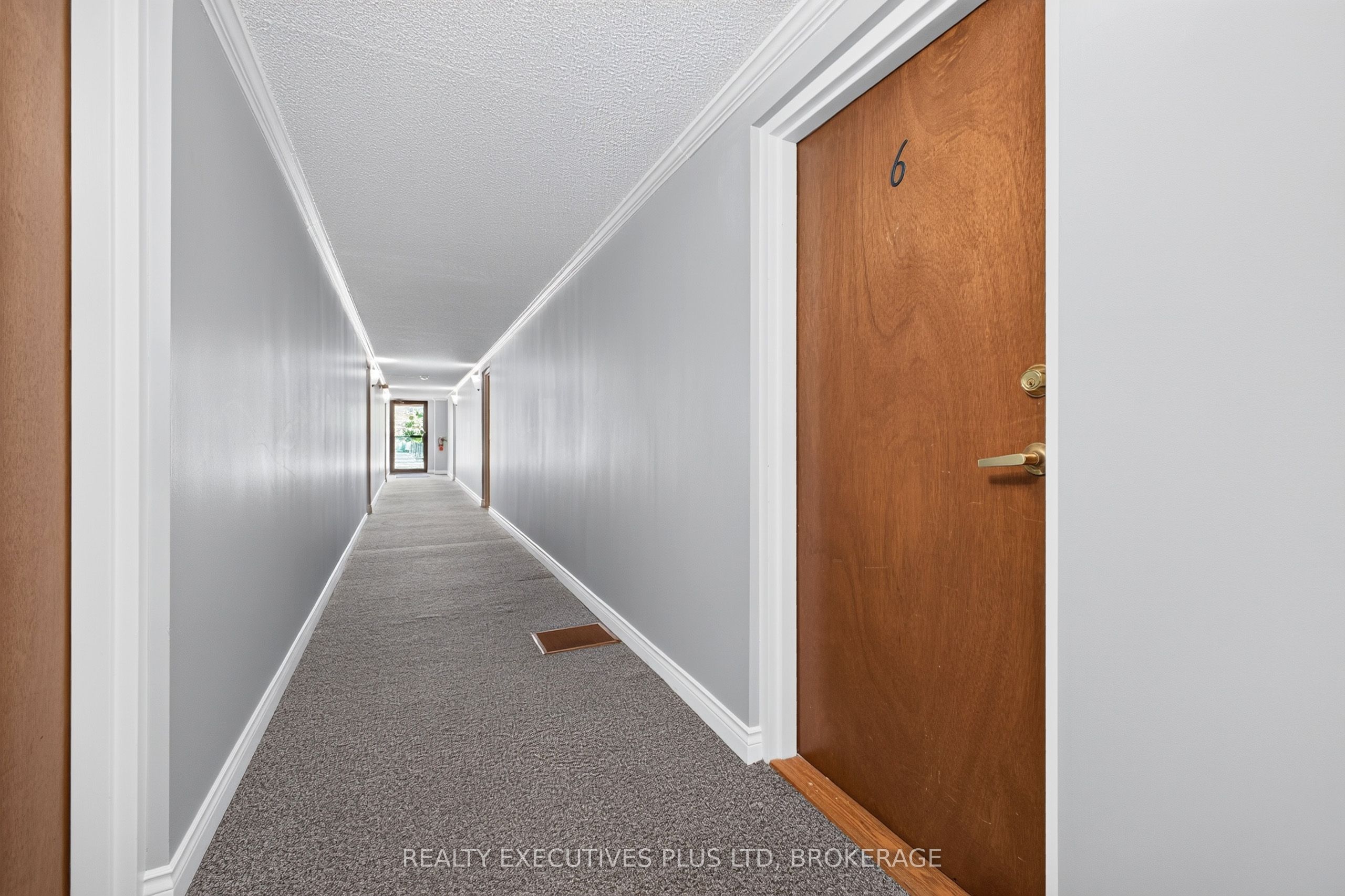 6044 Swayze Drive 6 Property Photo 4