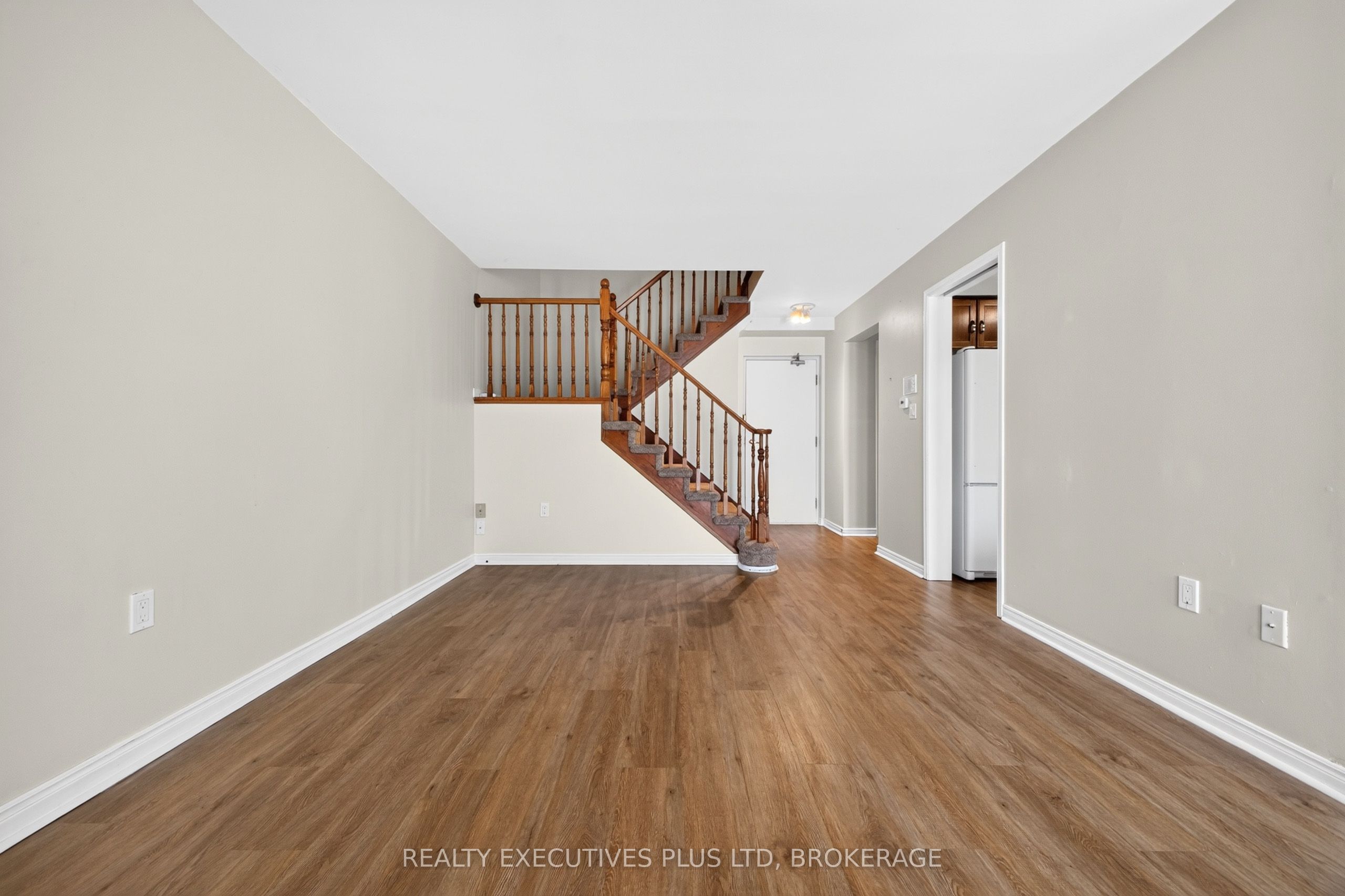 6044 Swayze Drive 6 Property Photo 11