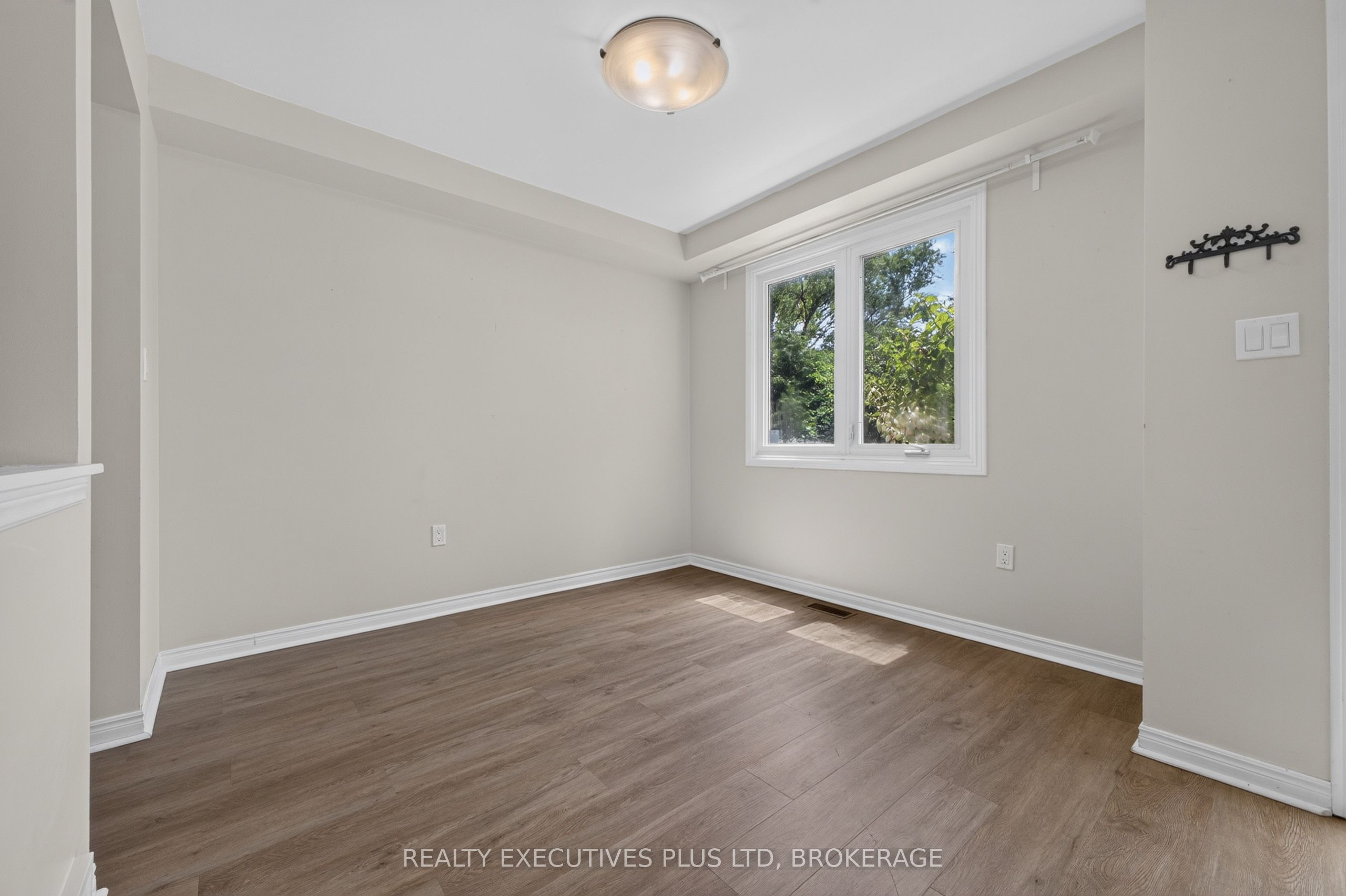 6044 Swayze Drive 6 Property Photo 16