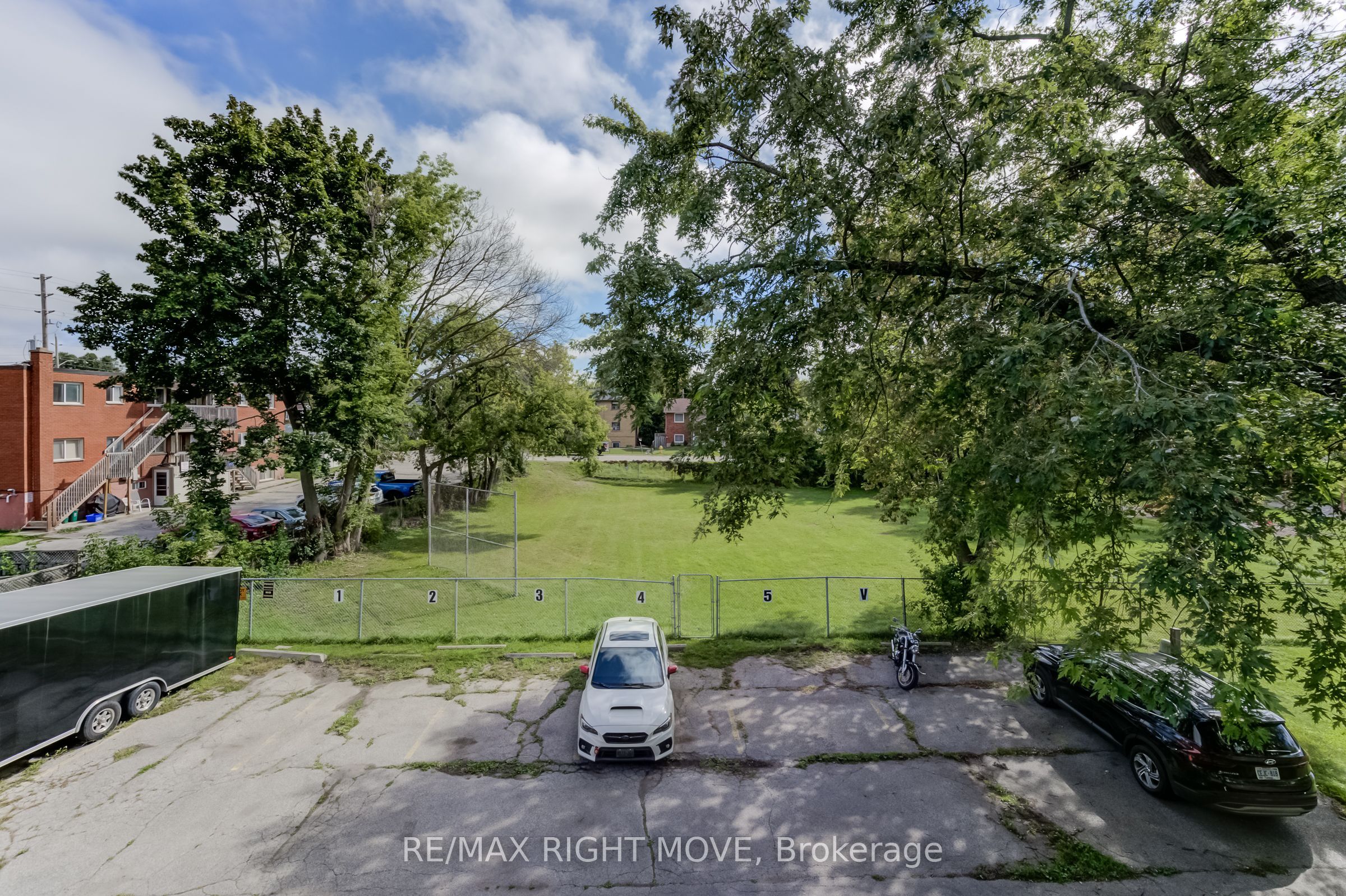 125 Schlueter Street Property Photo 9