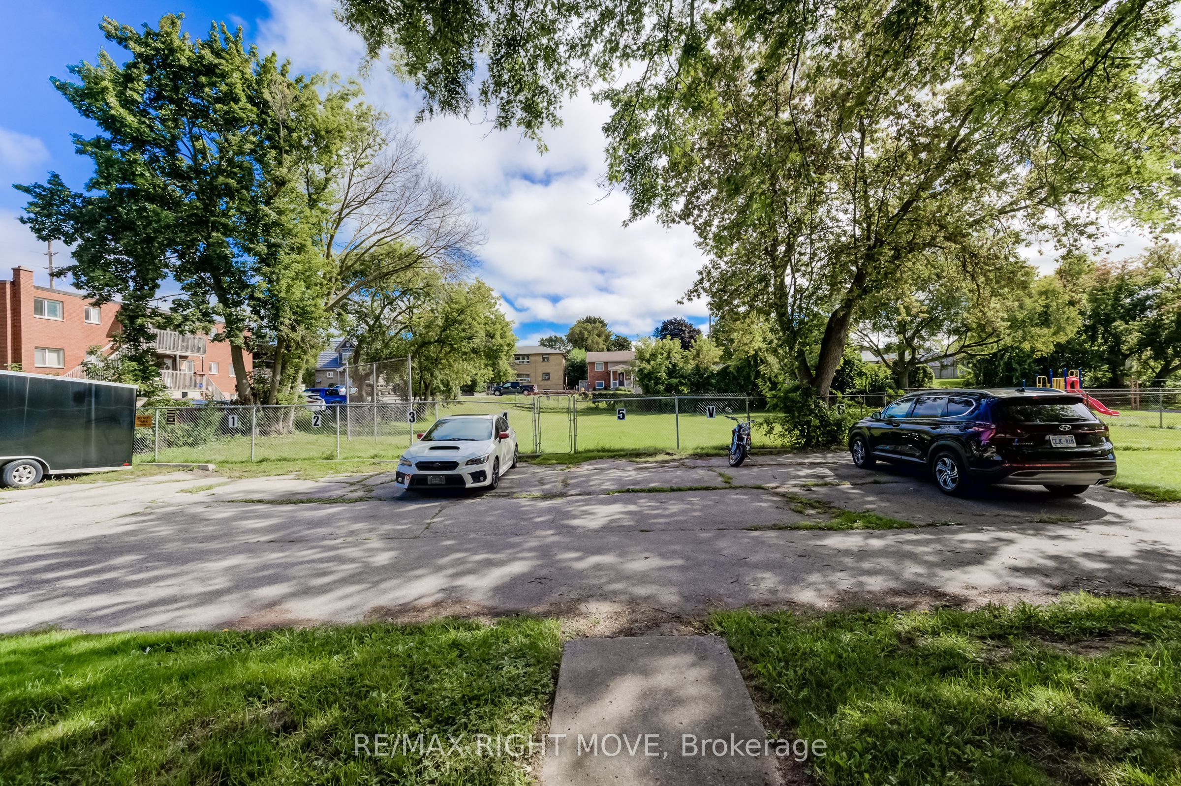 125 Schlueter Street Property Photo 28