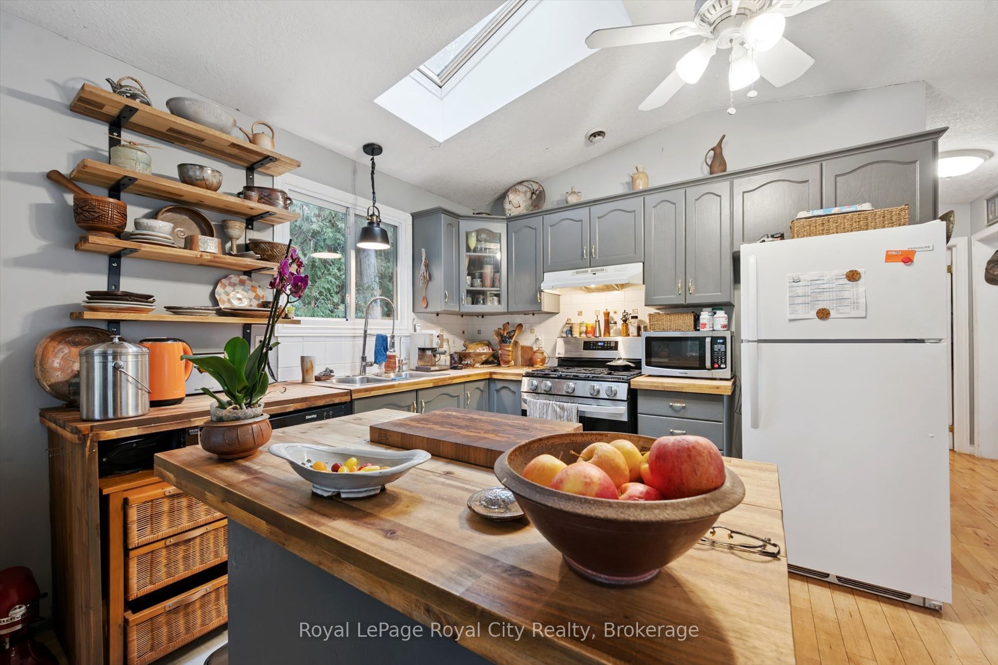 10 Spruce Avenue Property Photo 15