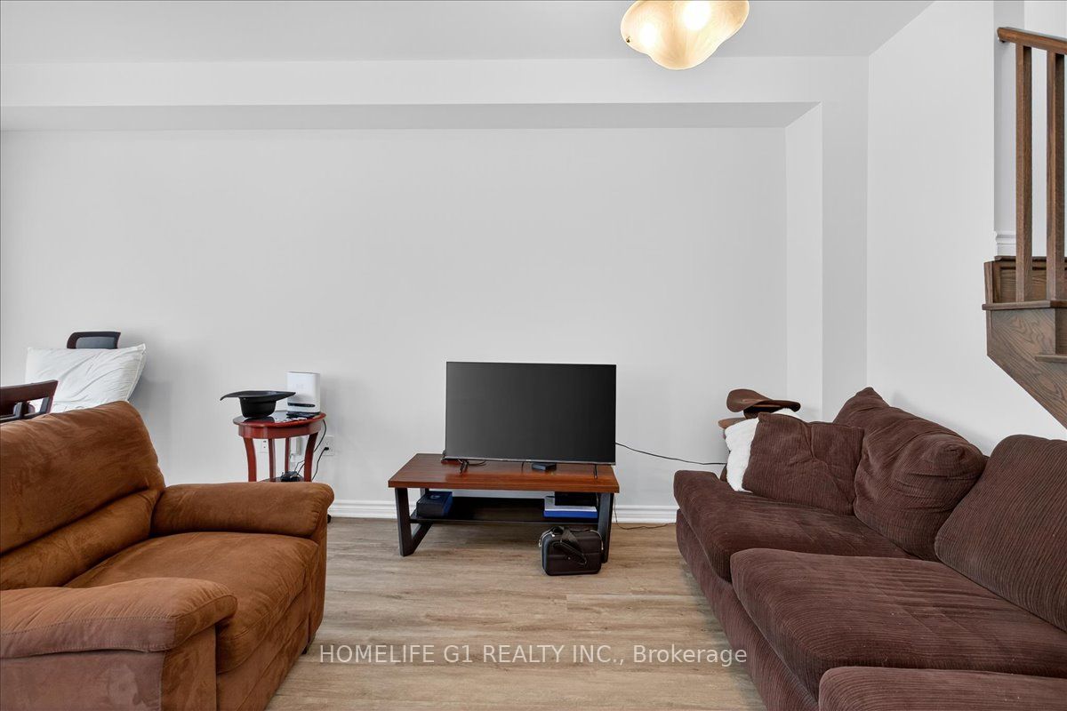 5 Dyer Crescent Property Photo 14
