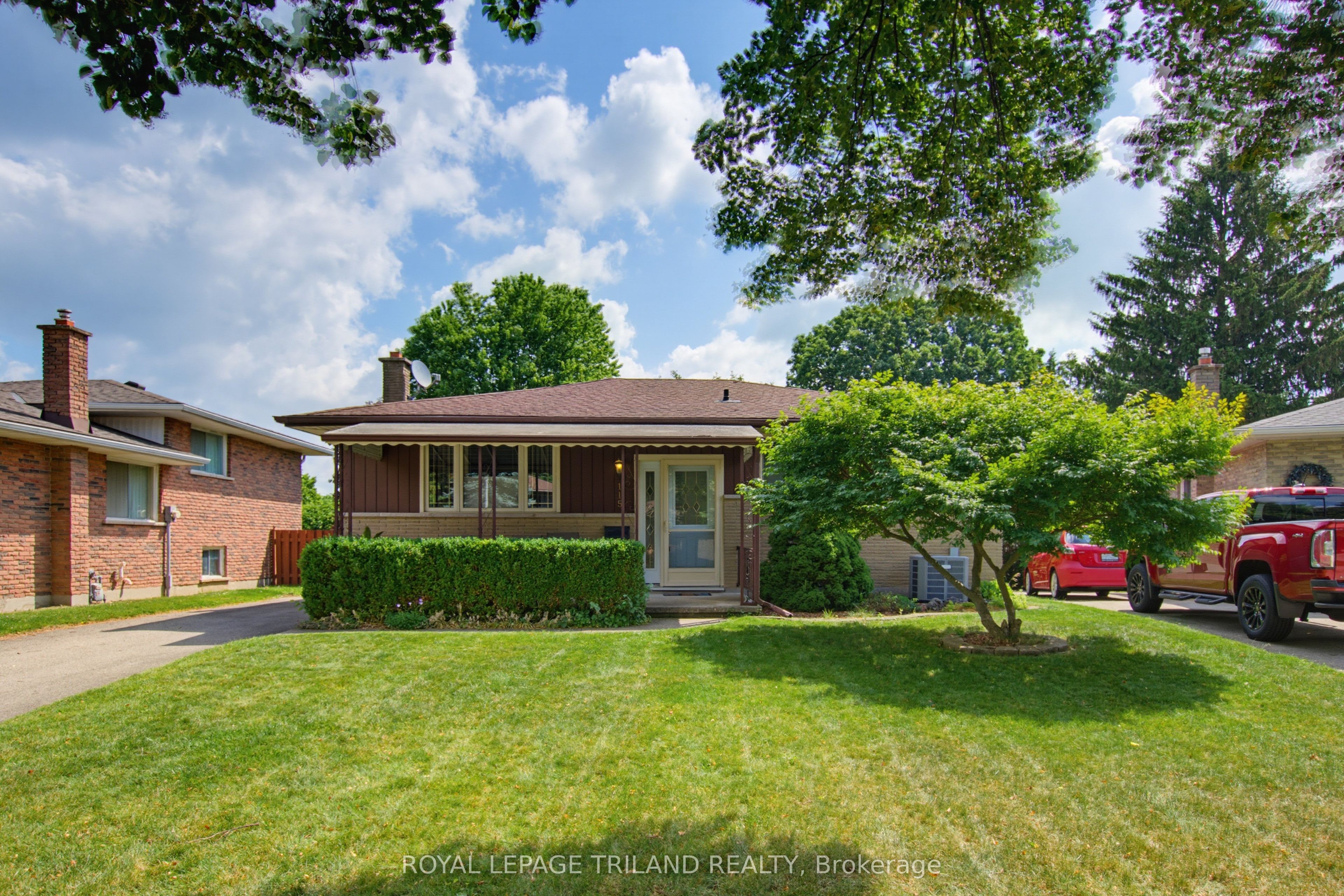 115 Champlain Crescent