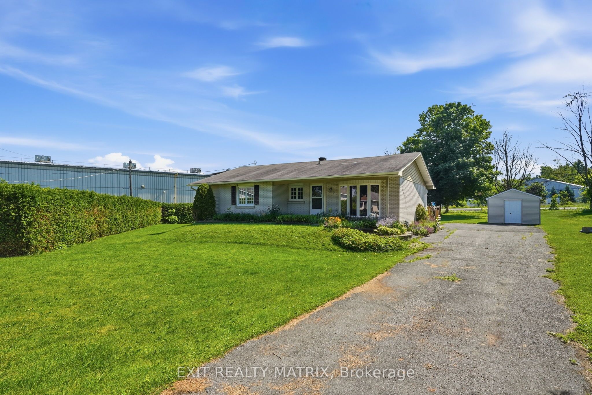 3 Hillview Circle Property Photo 2