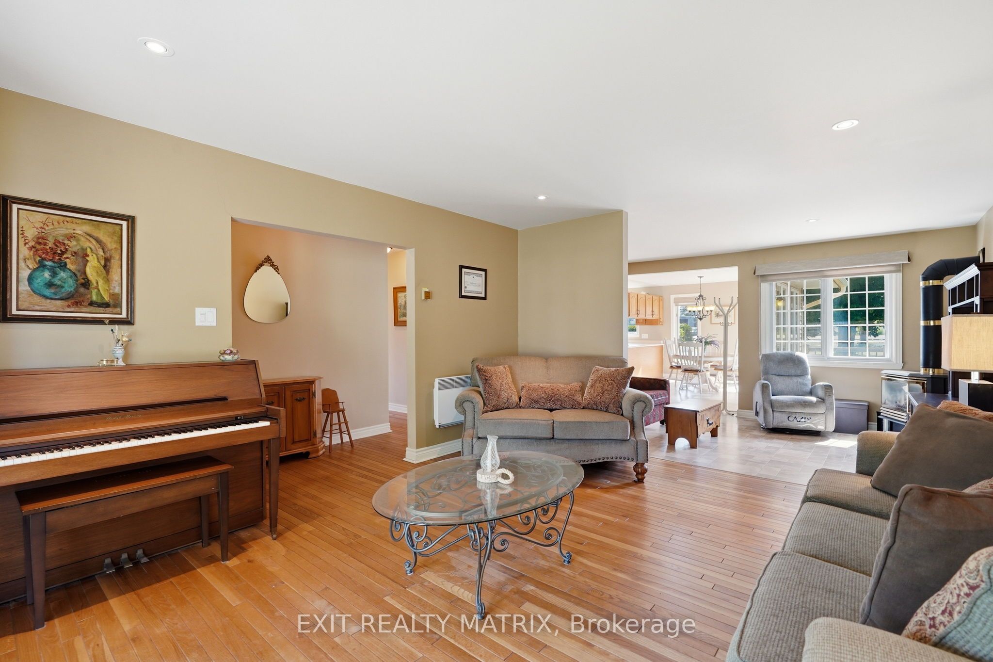 3 Hillview Circle Property Photo 5