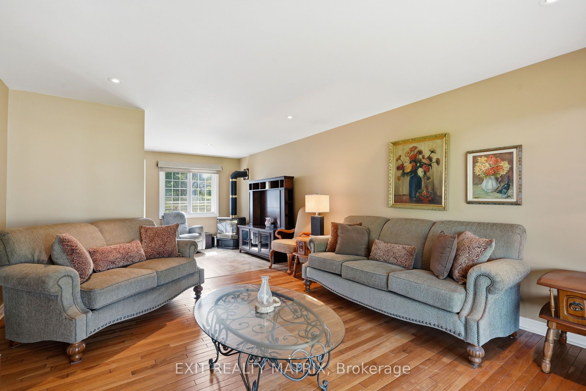 3 Hillview Circle Property Photo 6