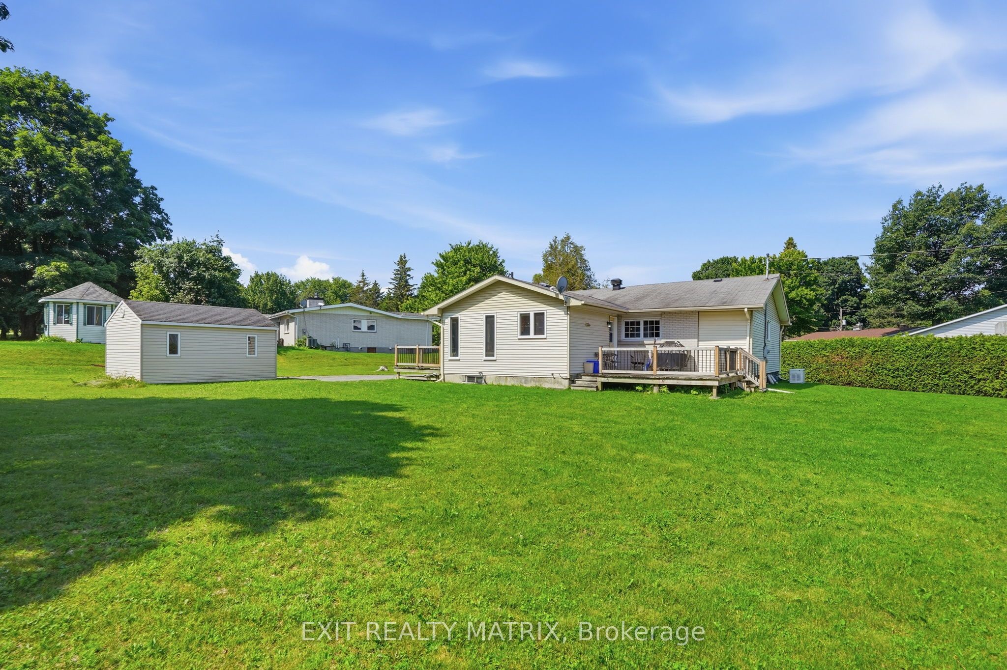 3 Hillview Circle Property Photo 28