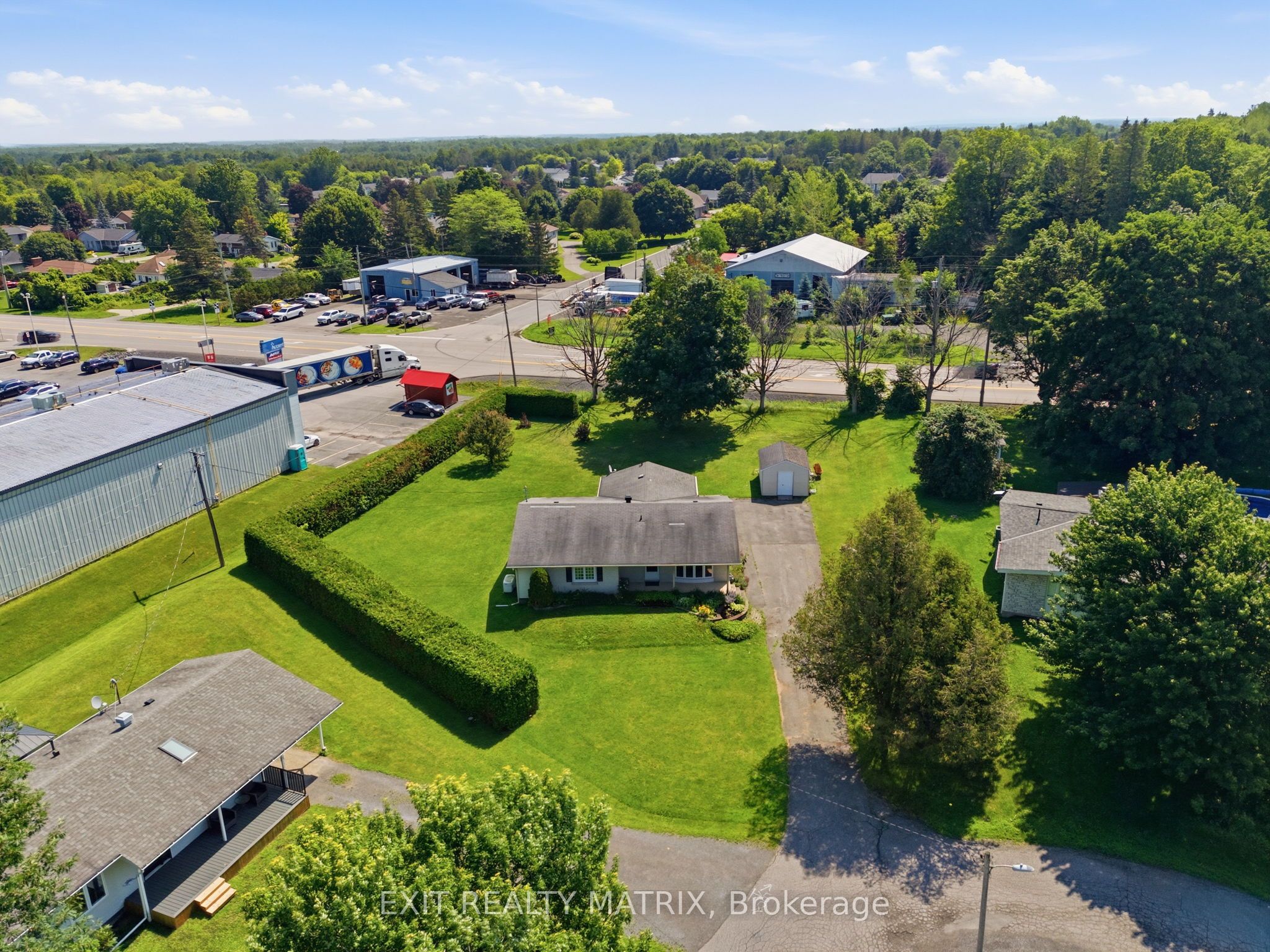 3 Hillview Circle Property Photo 32