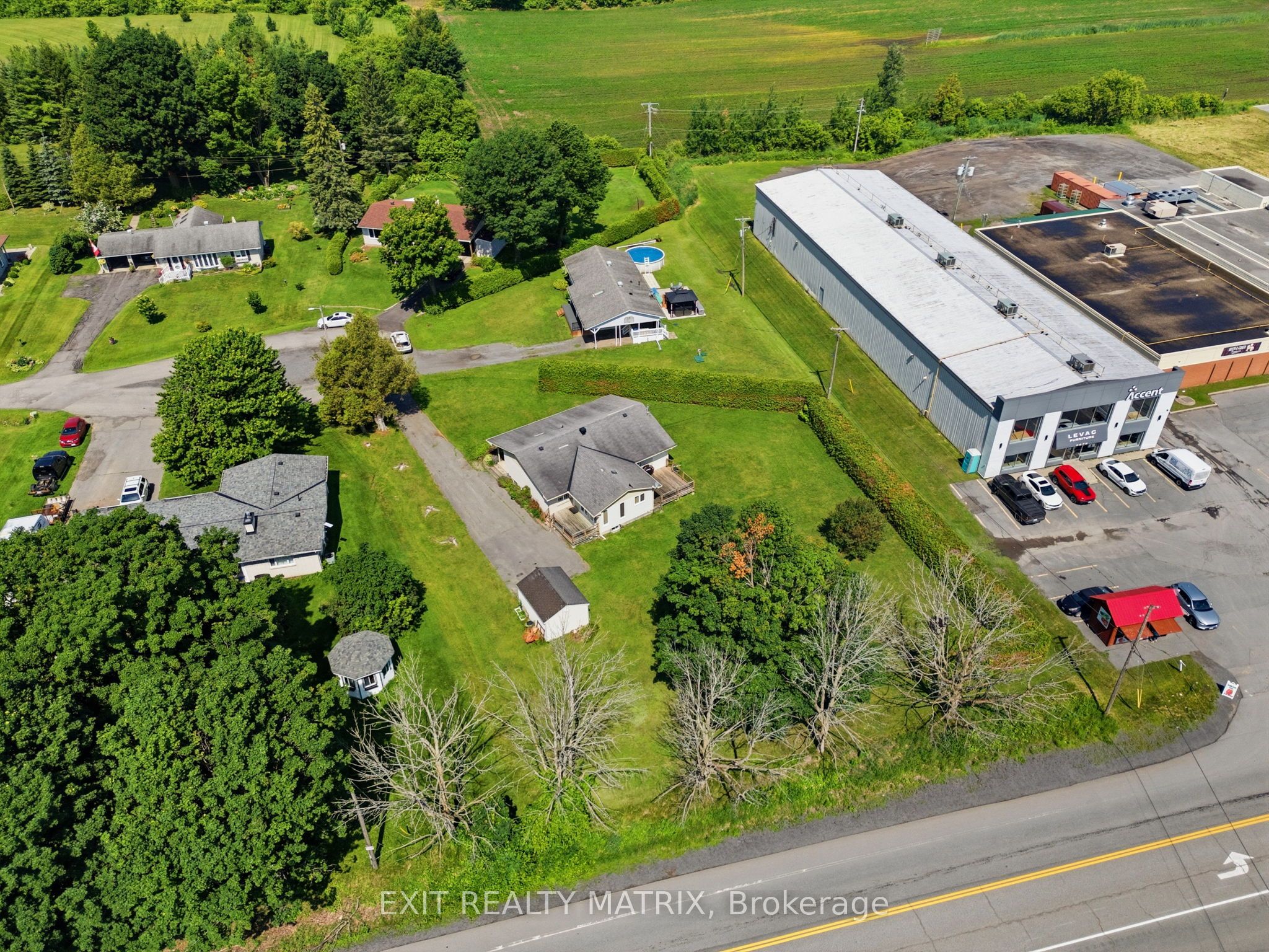 3 Hillview Circle Property Photo 36