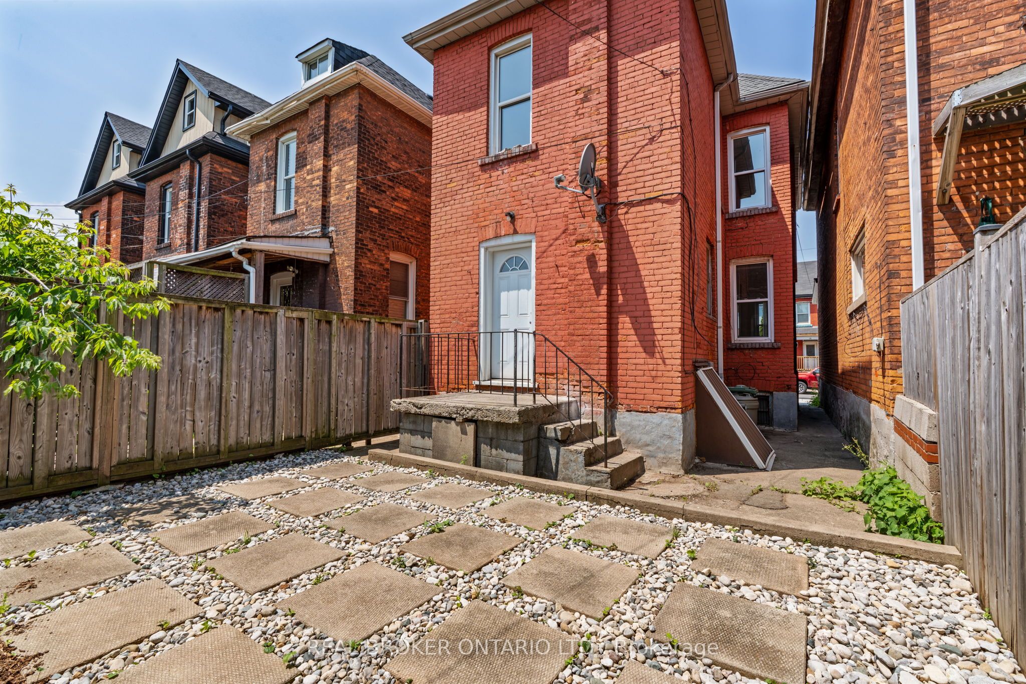 40 Ashley Street Property Photo 23