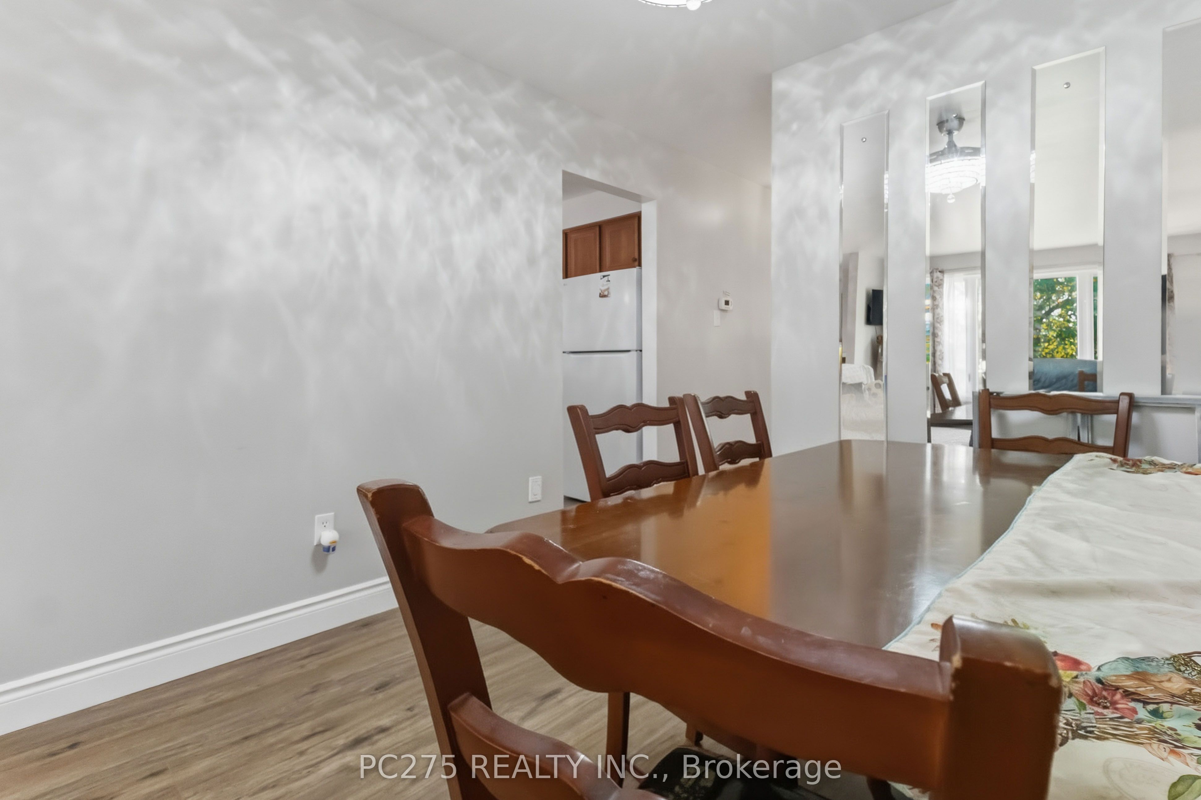 615 Deveron Crescent Property Photo 12