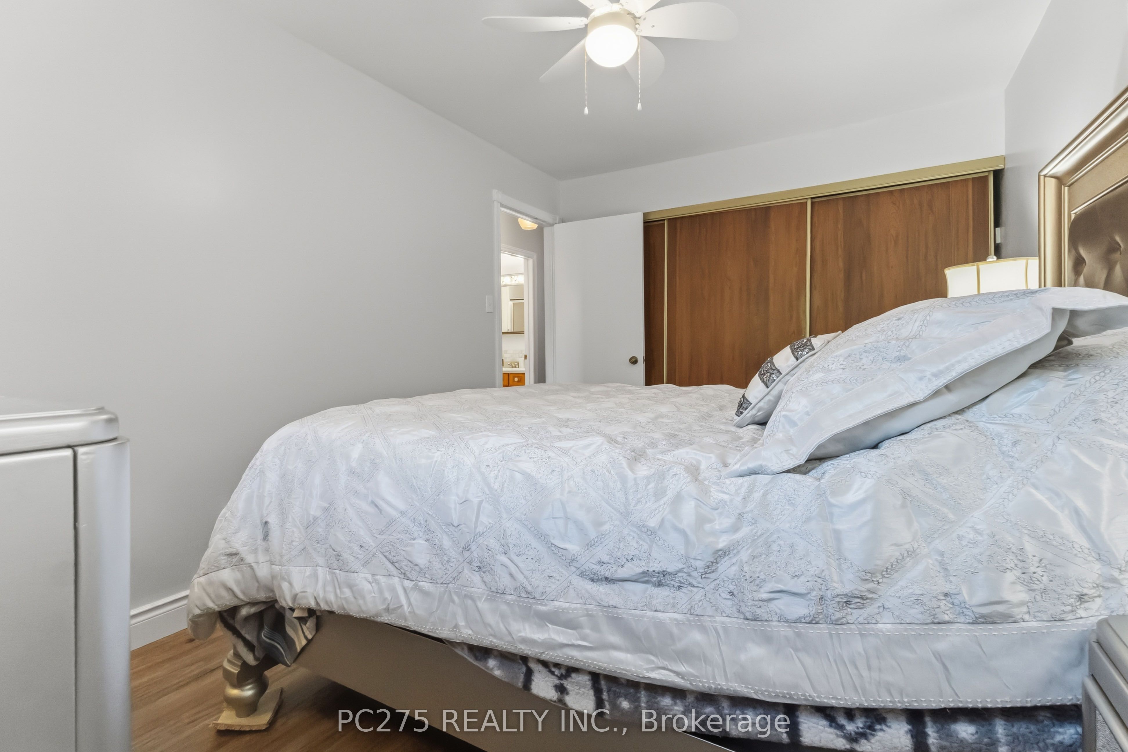 615 Deveron Crescent Property Photo 21