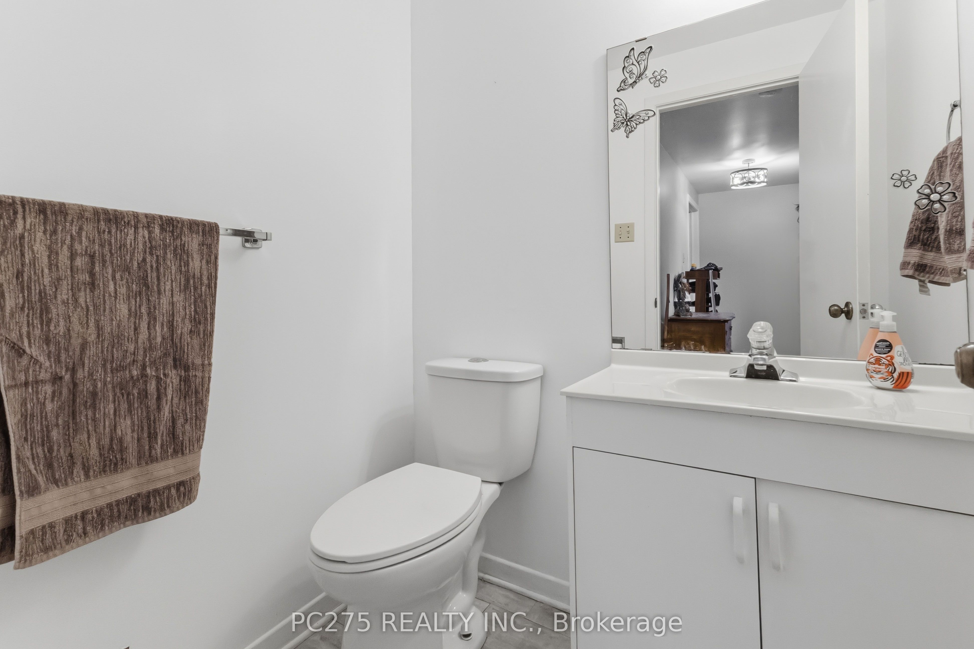 615 Deveron Crescent Property Photo 33