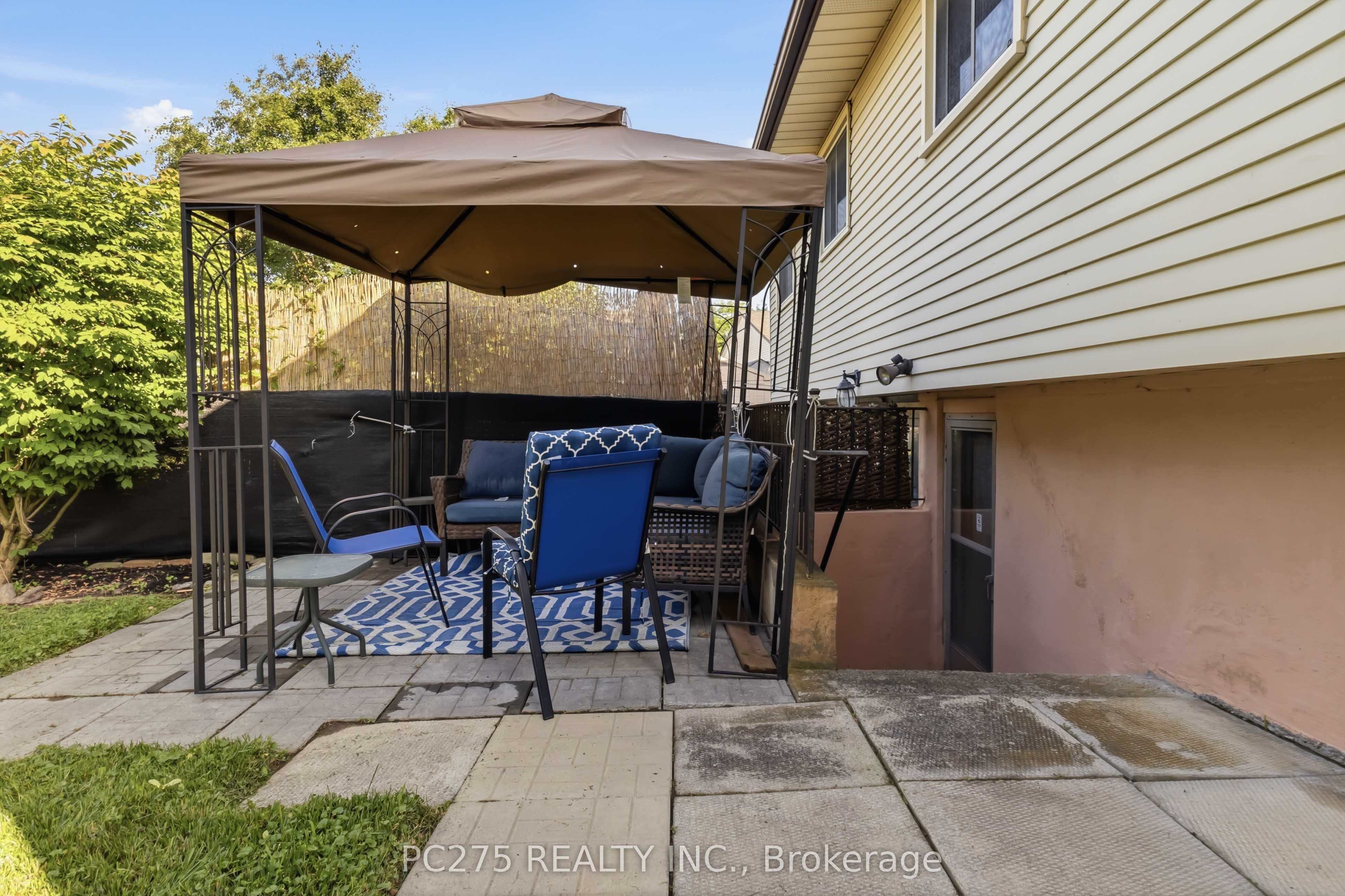 615 Deveron Crescent Property Photo 36