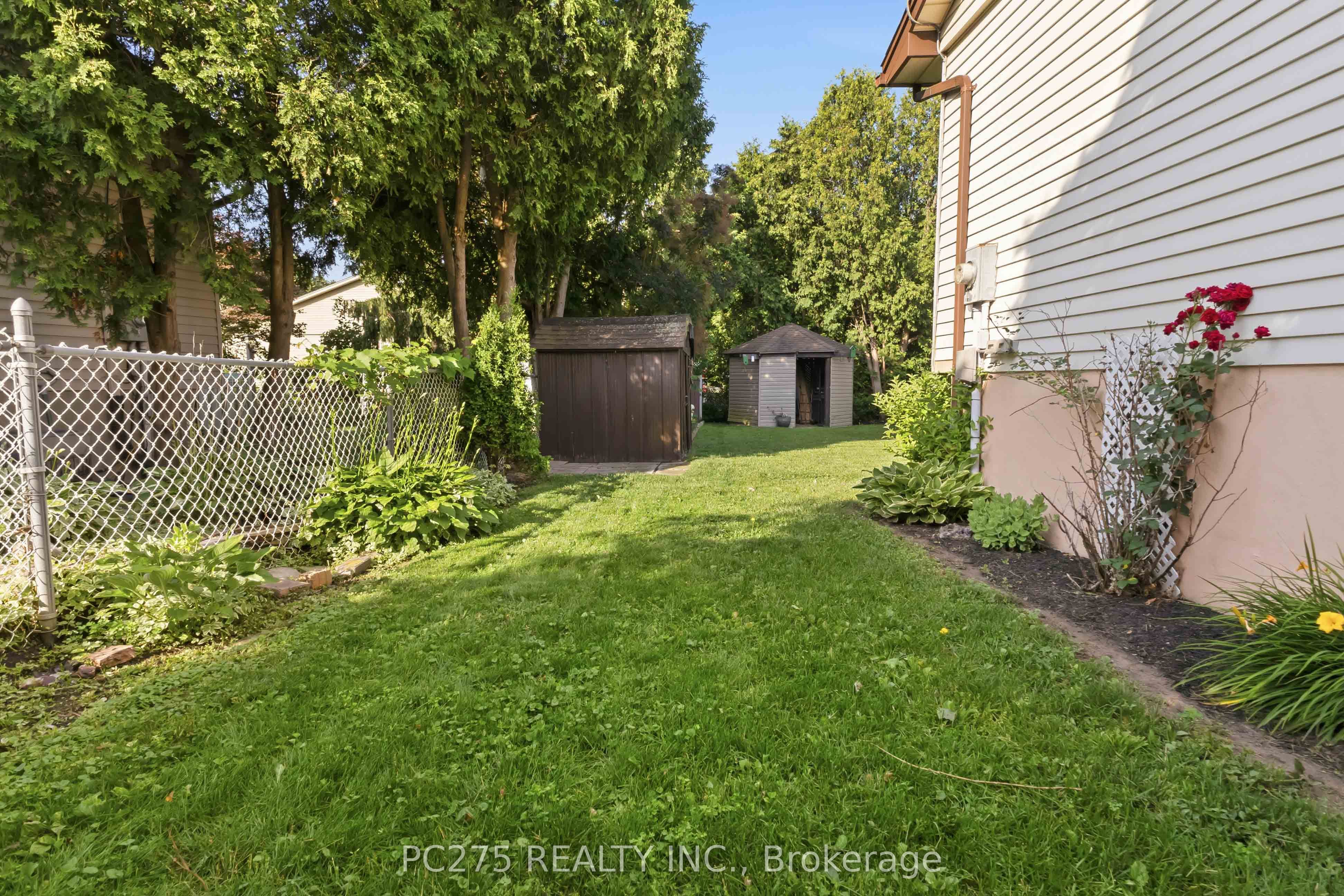615 Deveron Crescent Property Photo 37