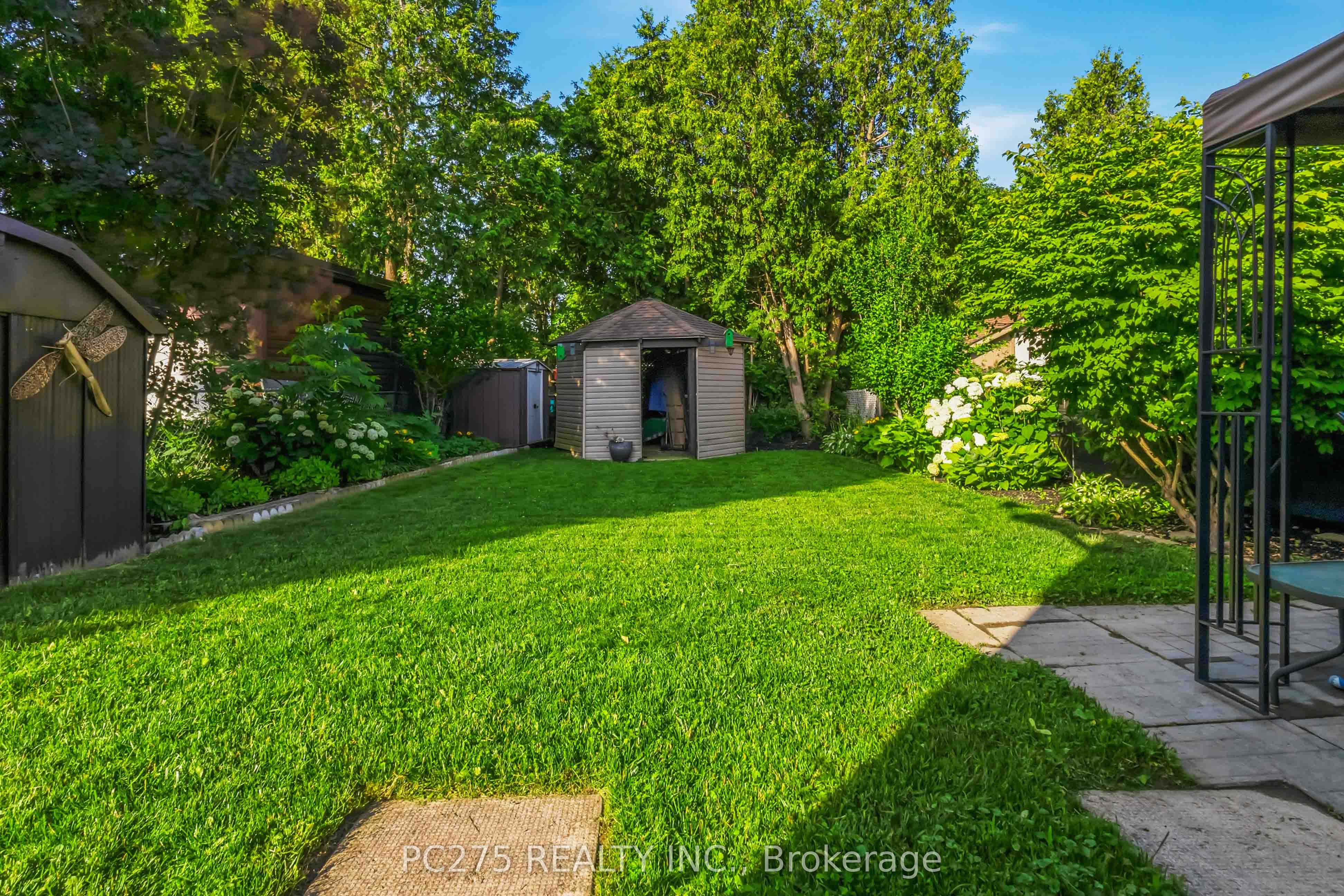 615 Deveron Crescent Property Photo 43