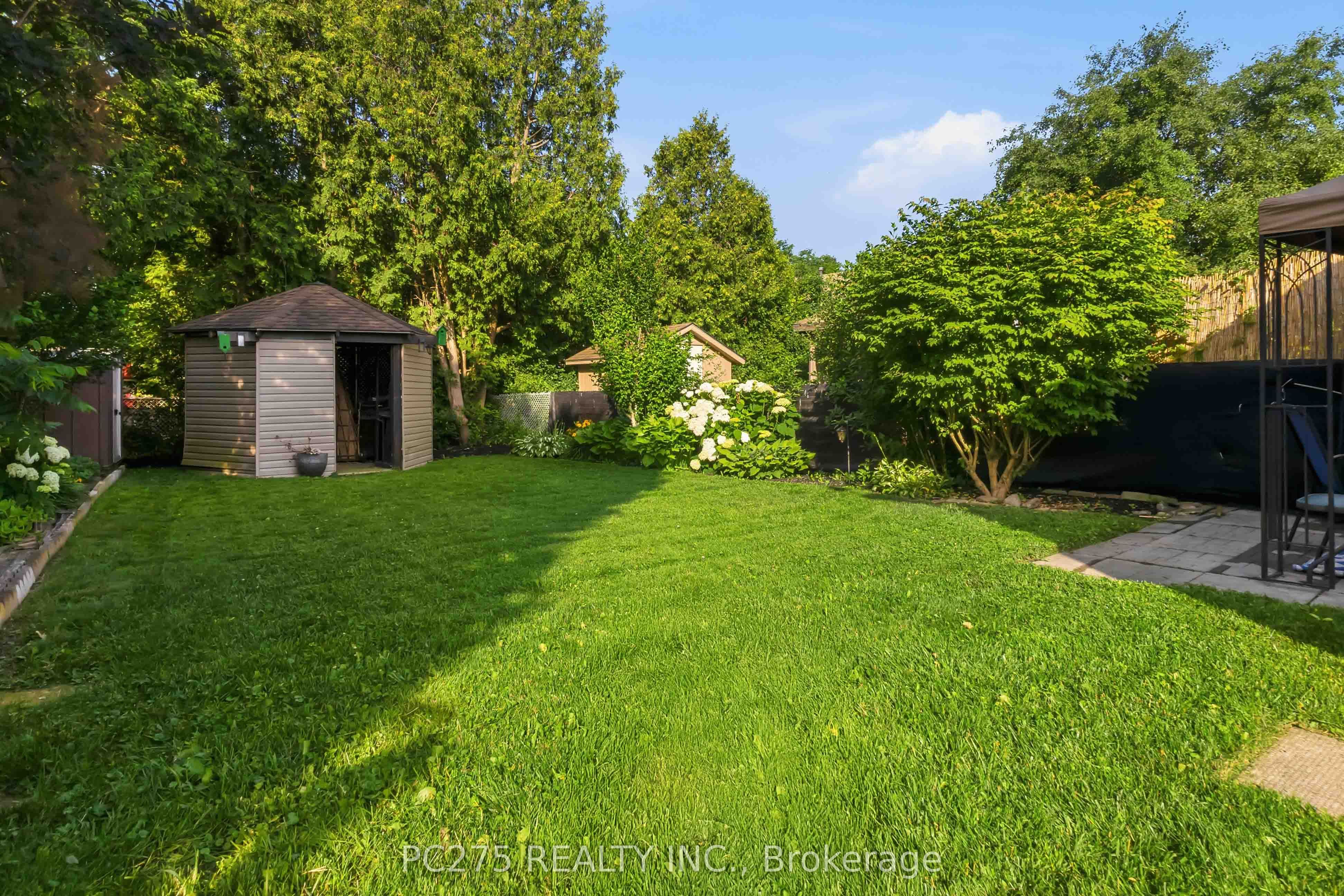 615 Deveron Crescent Property Photo 44
