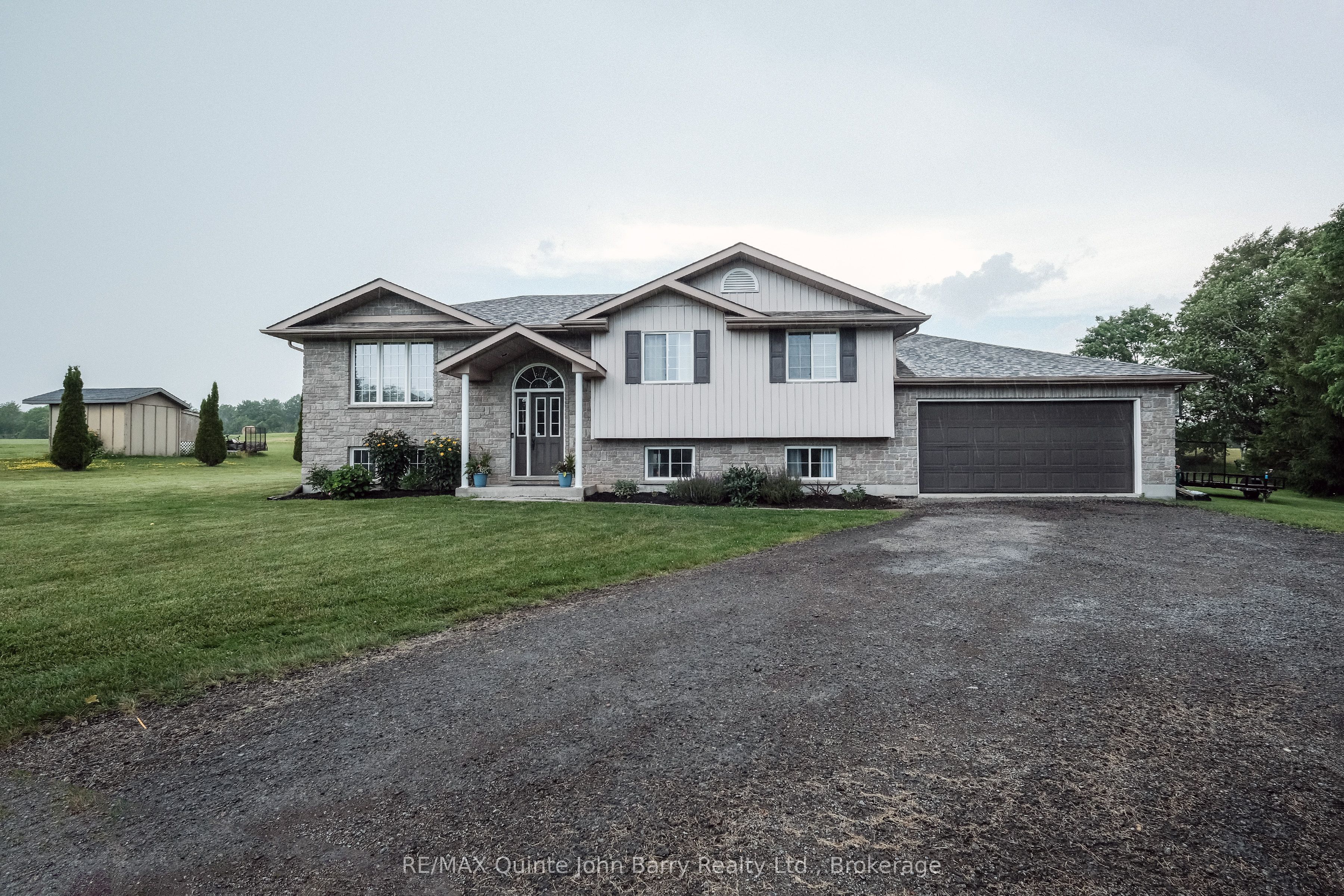 16566 Highway 2 Property Photo 1