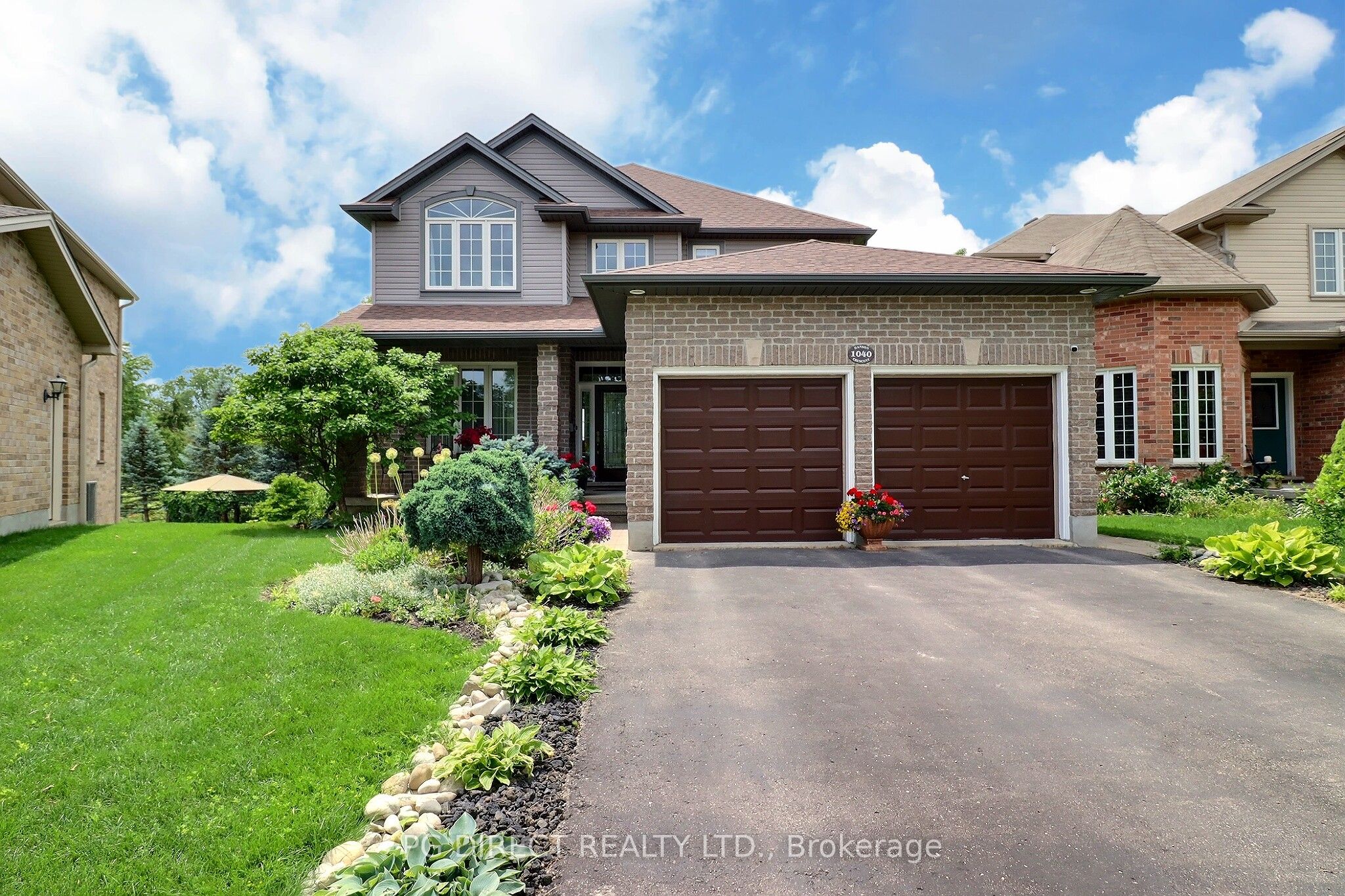 1040 Hanson Crescent Property Photo 3