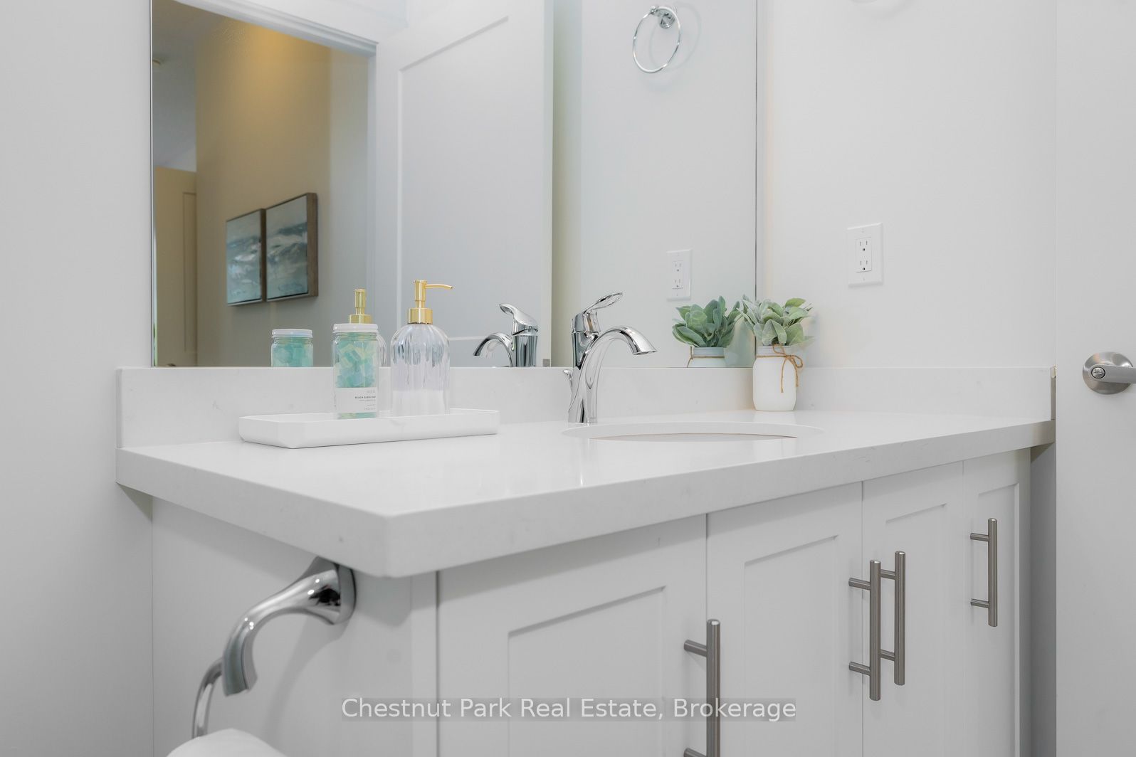 161 Hawthorn Crescent Property Photo 22