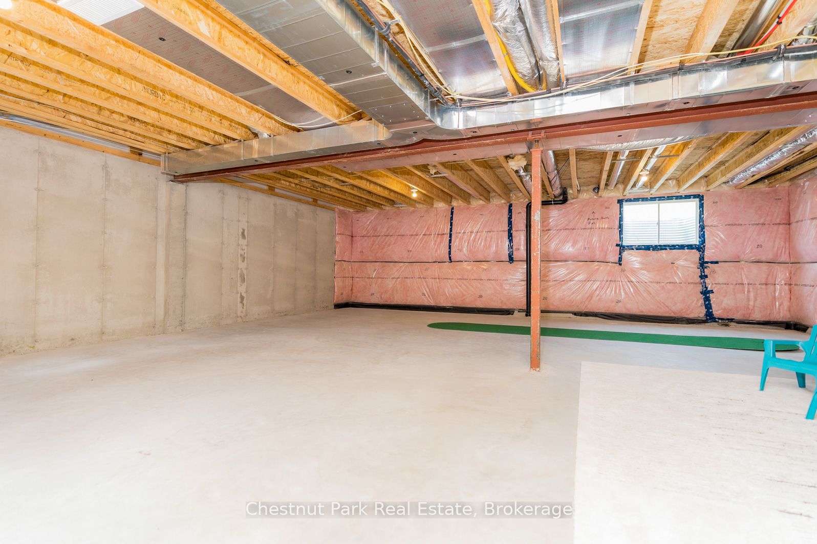 161 Hawthorn Crescent Property Photo 32
