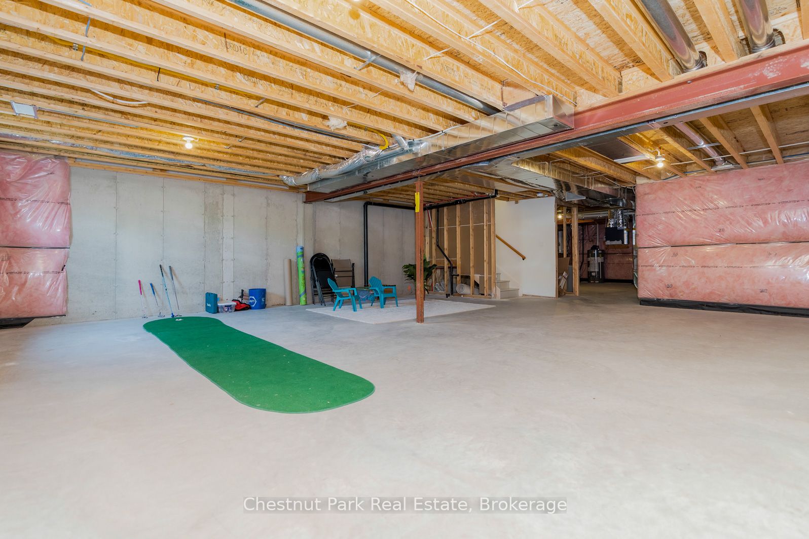 161 Hawthorn Crescent Property Photo 33