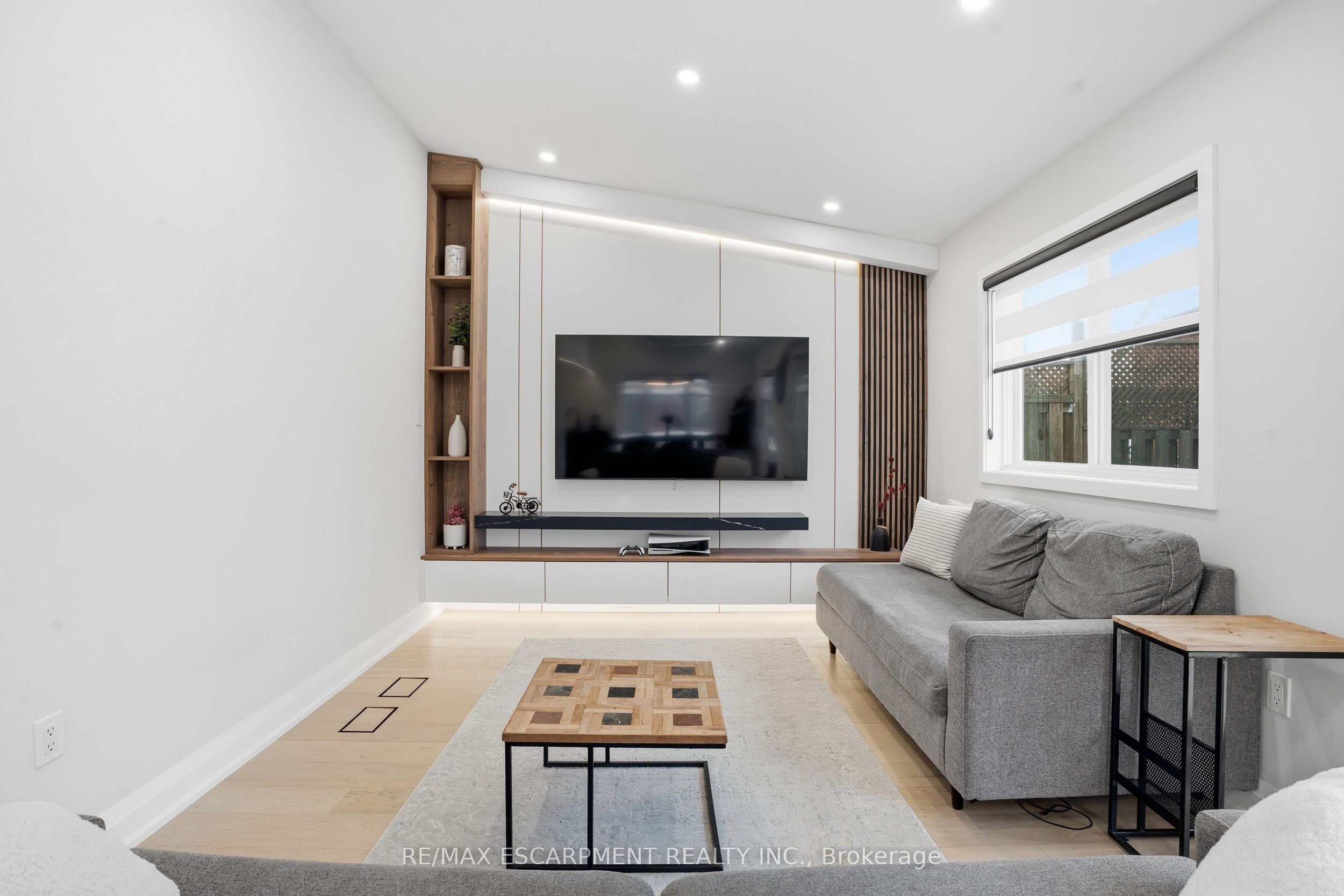 108 Greenshire Drive Property Photo 10