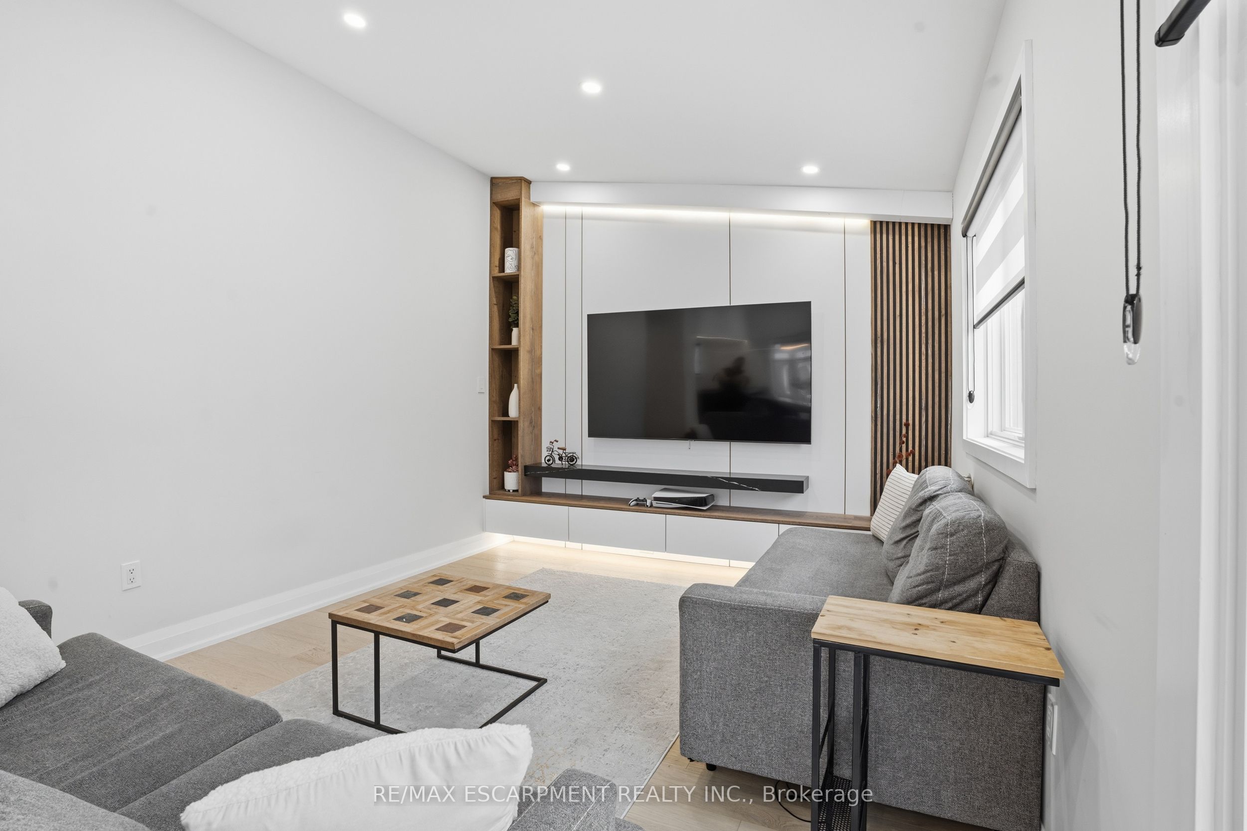108 Greenshire Drive Property Photo 11