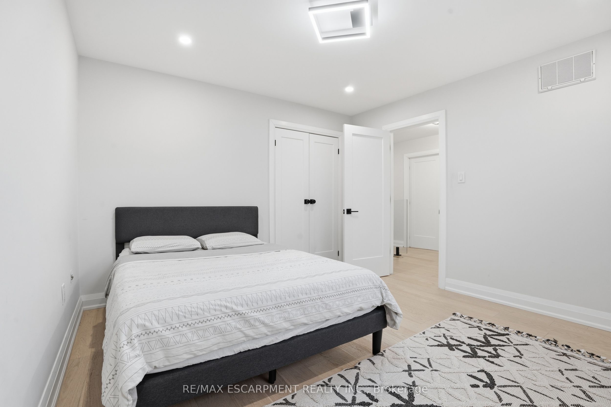 108 Greenshire Drive Property Photo 24