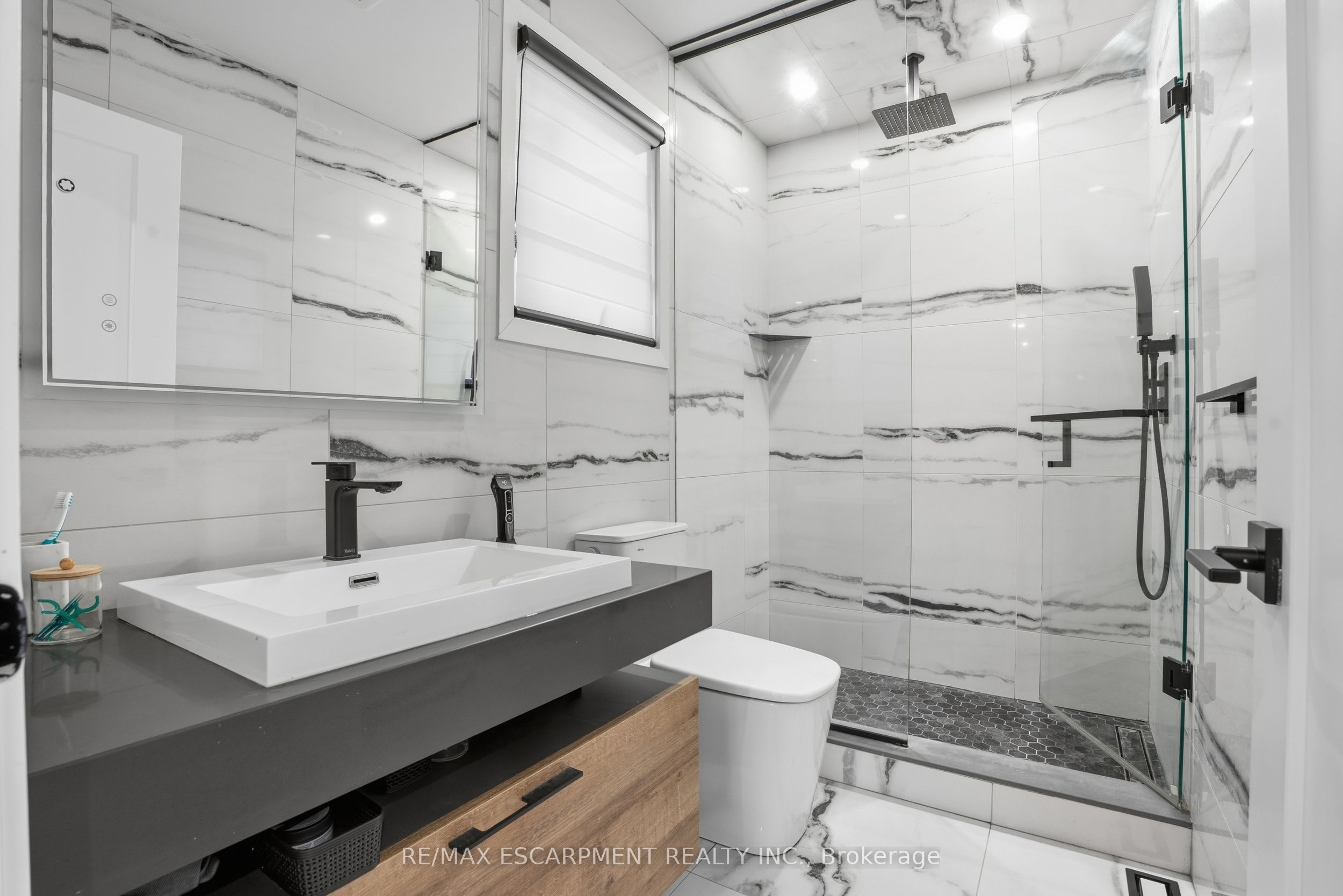 108 Greenshire Drive Property Photo 27