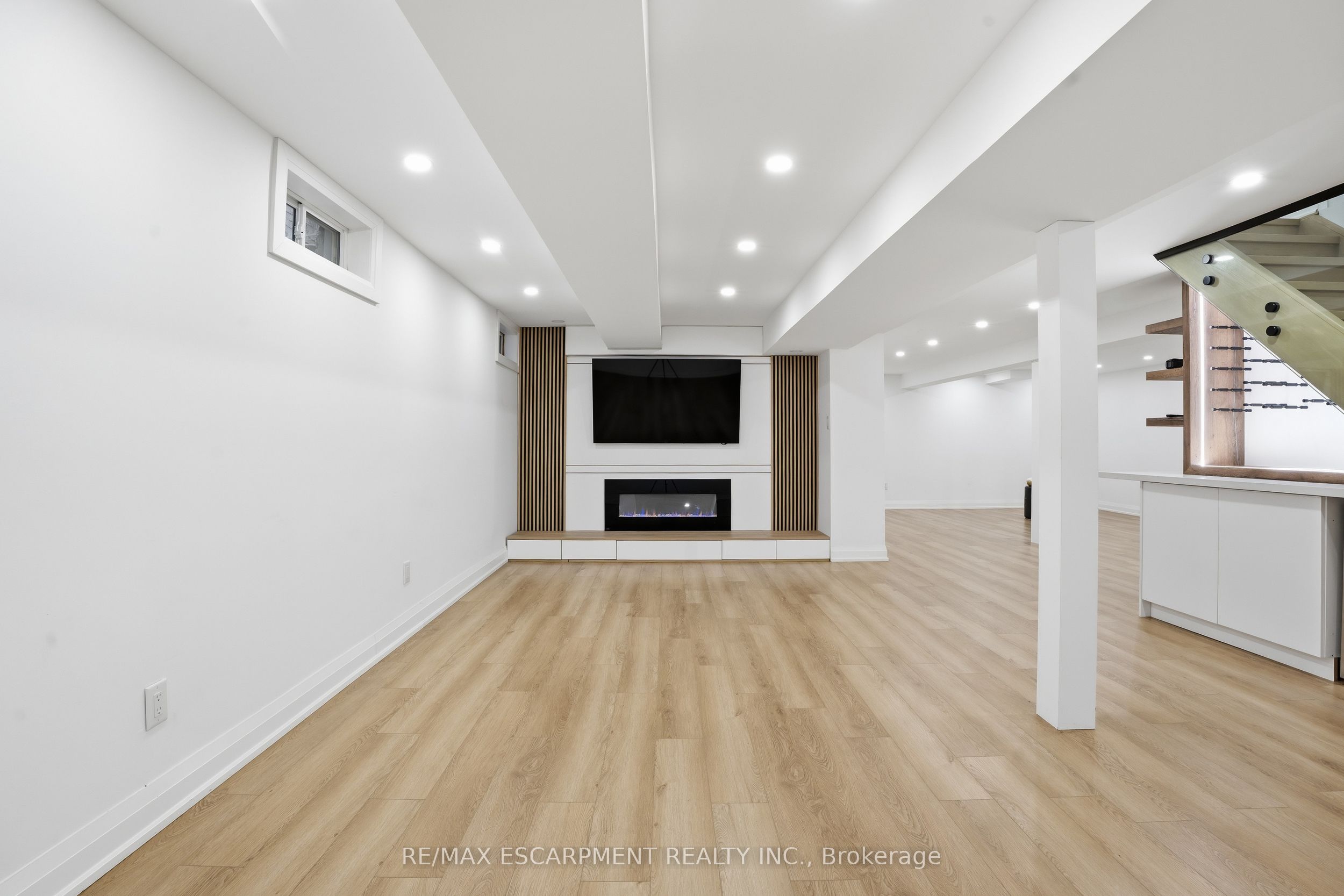 108 Greenshire Drive Property Photo 30