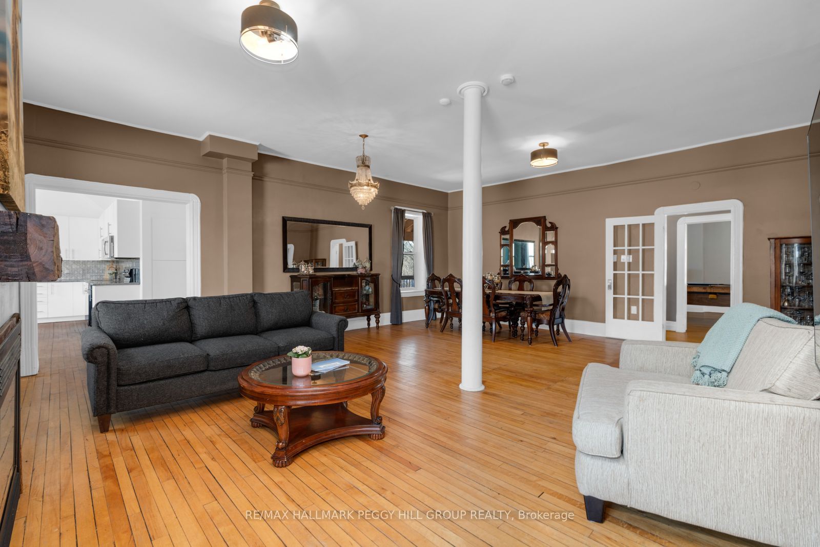 1002 Cowbell Lane Property Photo 6