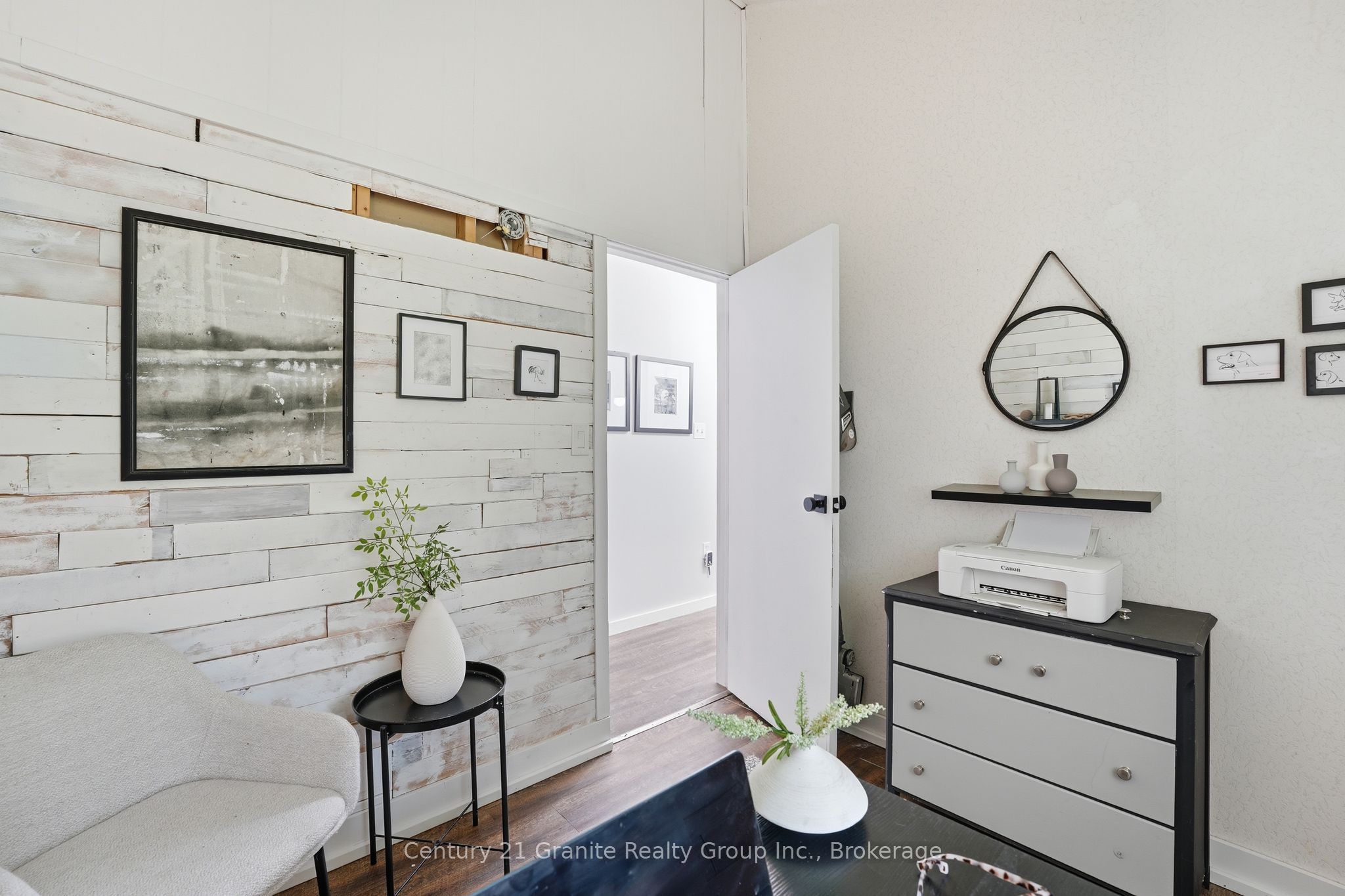 1012 Shetland Road Property Photo 23