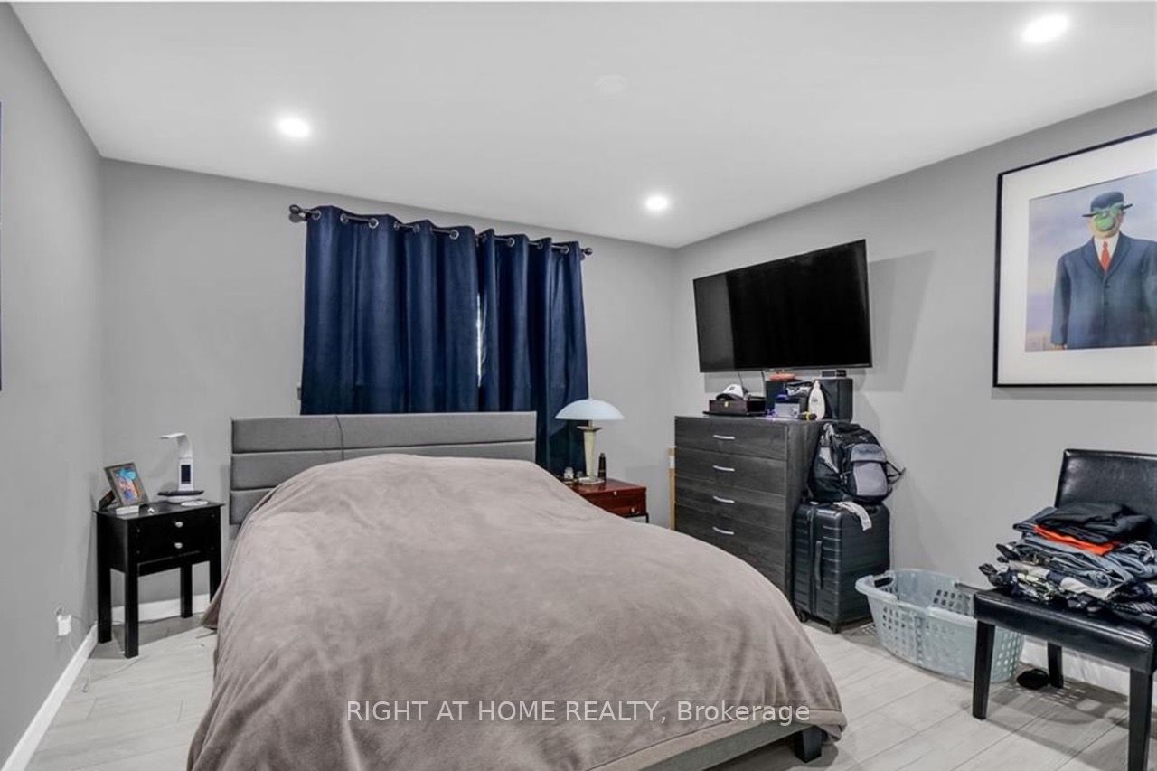 200 Renfro Crescent Property Photo 13