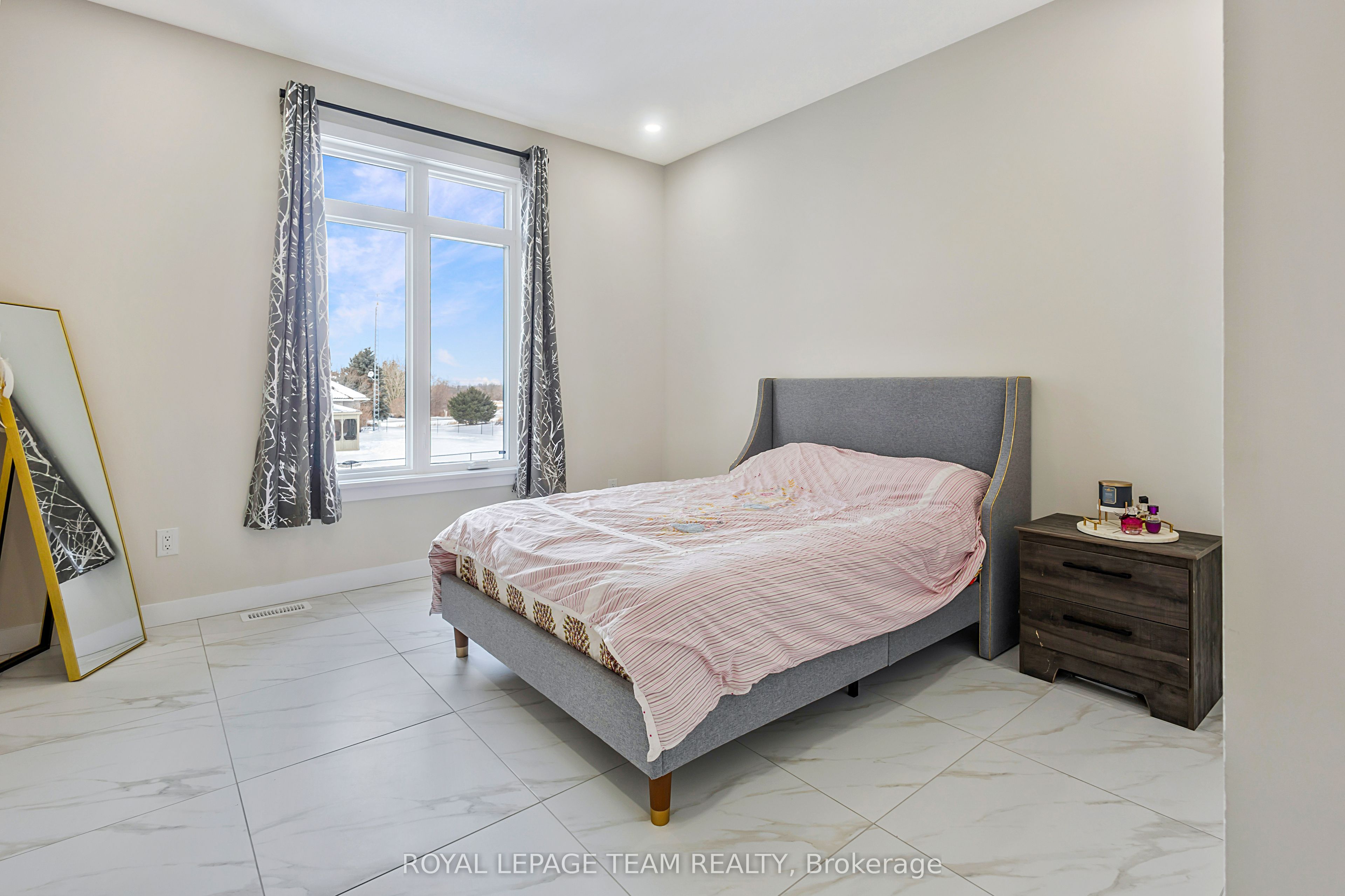 224 Trudeau Crescent Property Photo 34