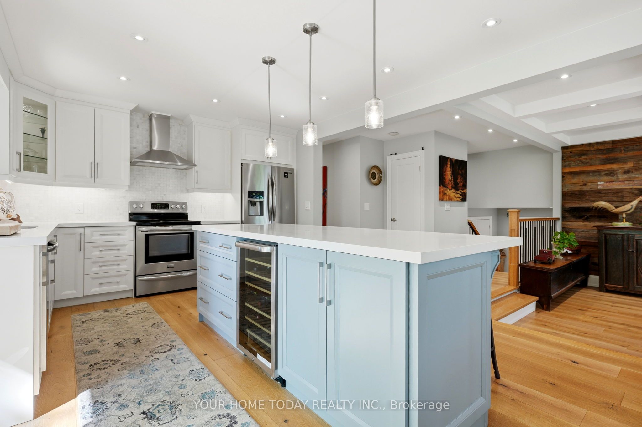 5214 Tenth Line Property Photo 13