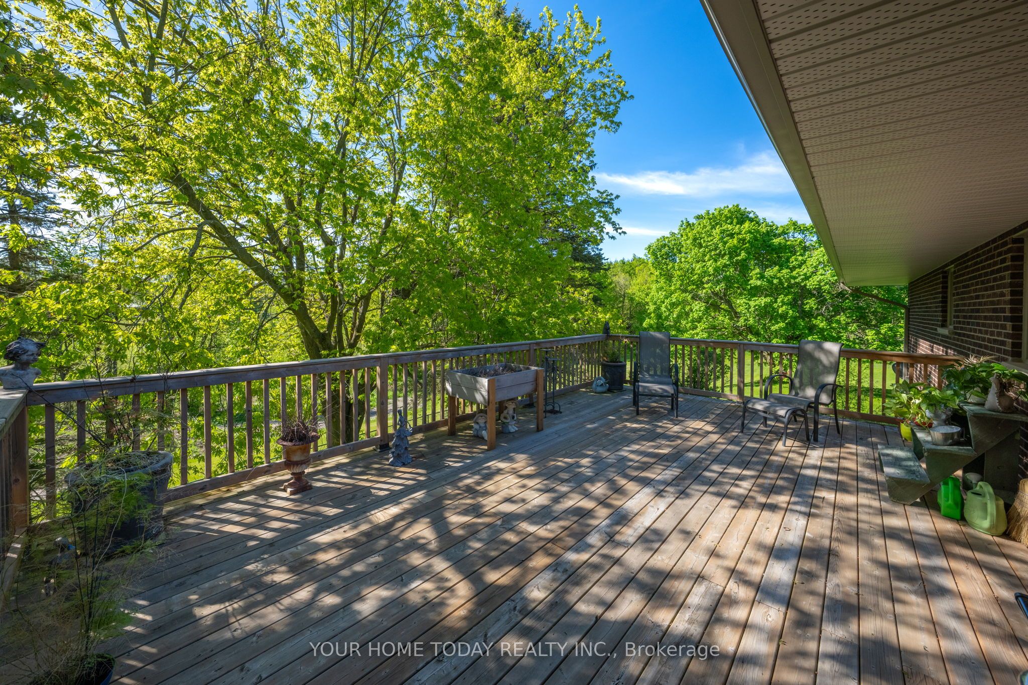 5214 Tenth Line Property Photo 17
