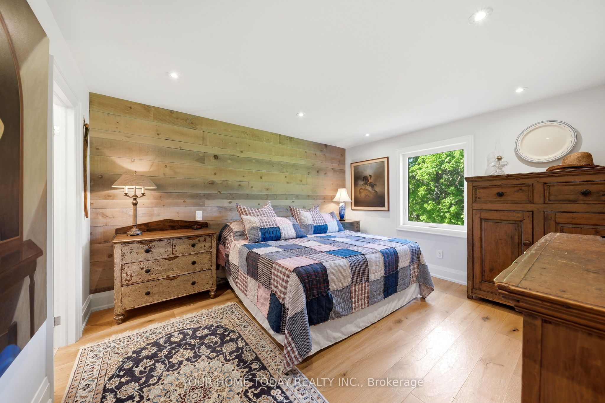 5214 Tenth Line Property Photo 19