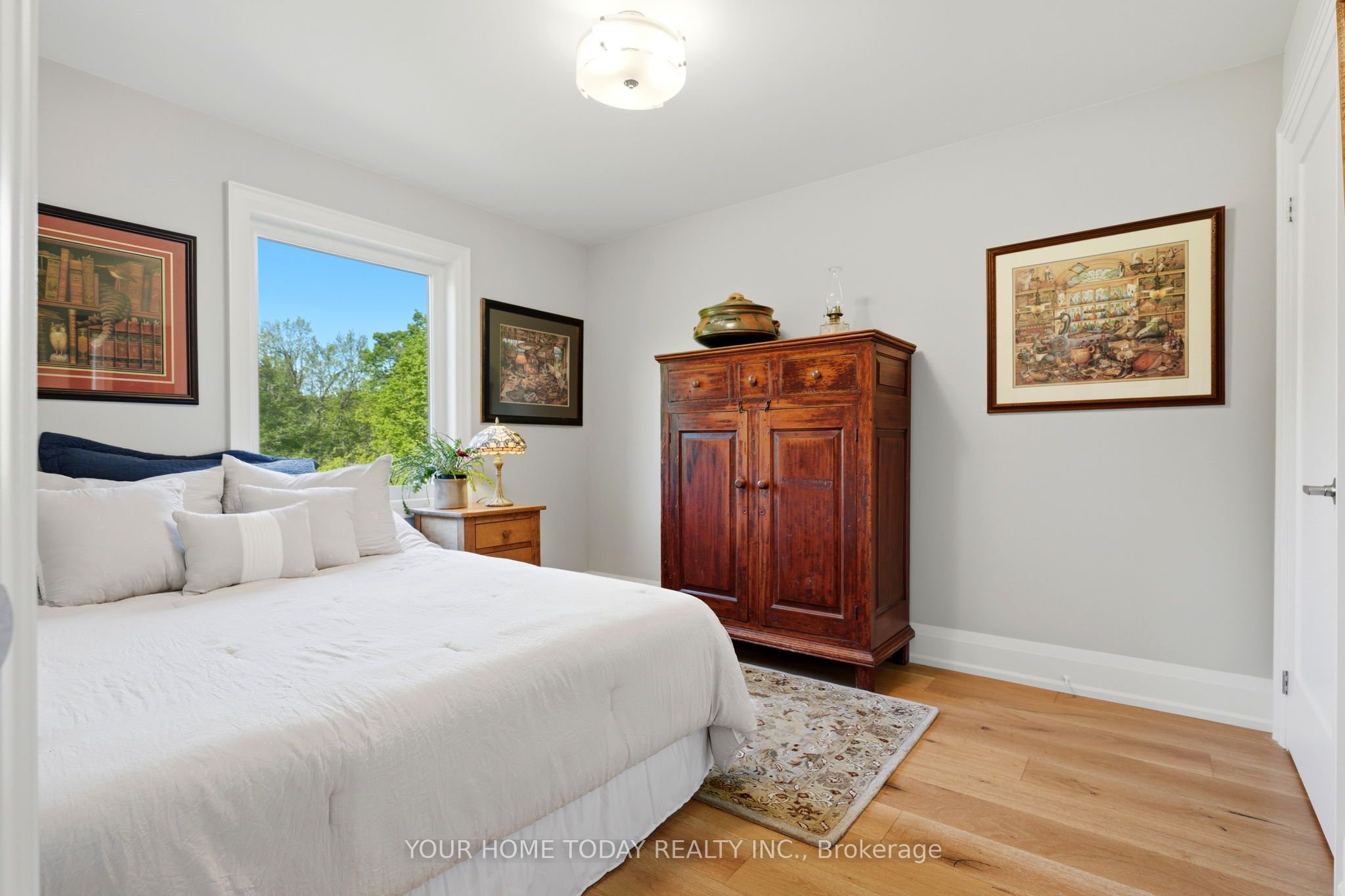 5214 Tenth Line Property Photo 22