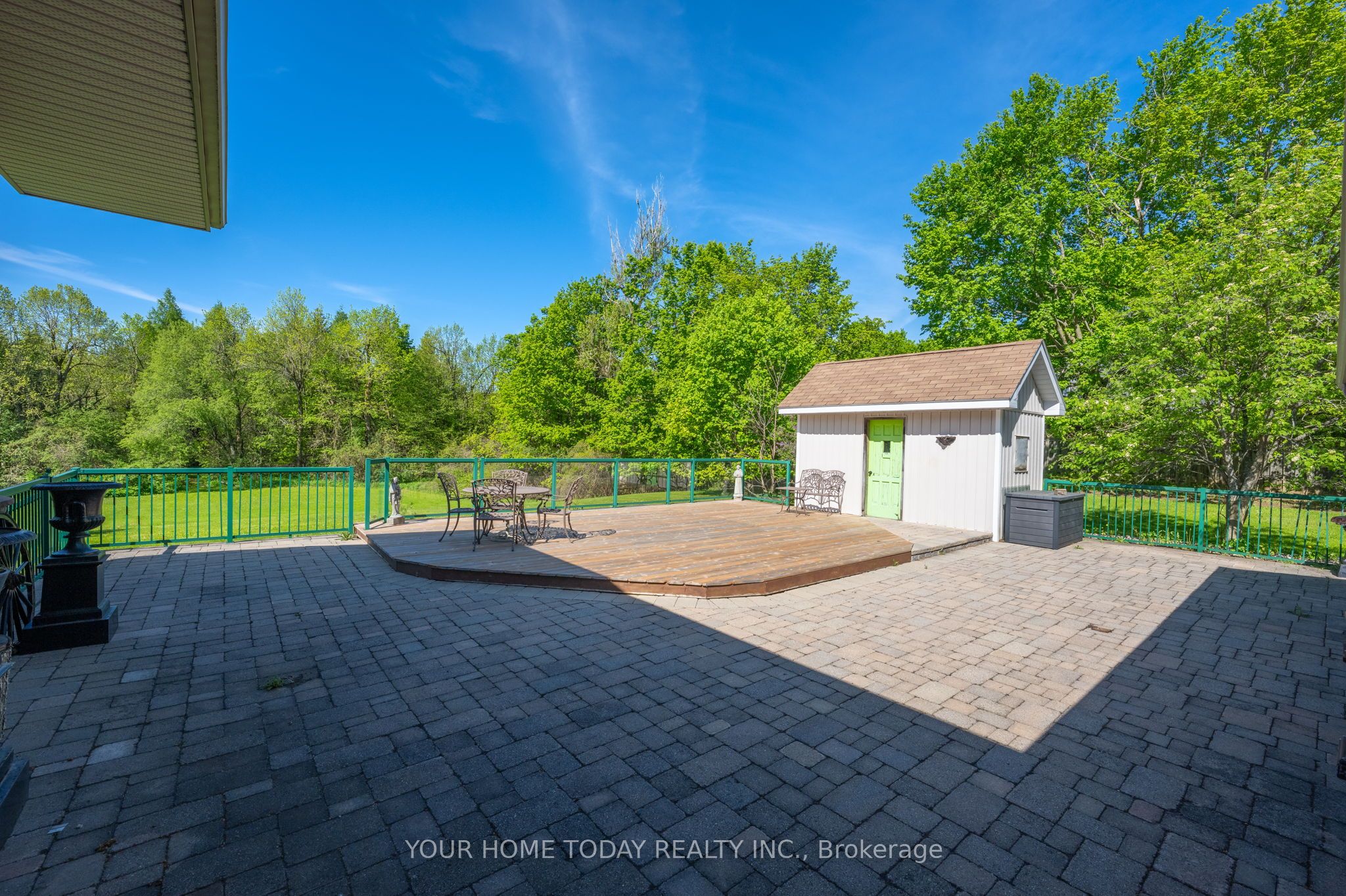 5214 Tenth Line Property Photo 33