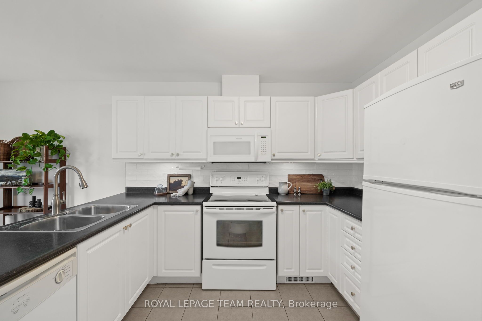 6 Stonehaven Way Property Photo 17