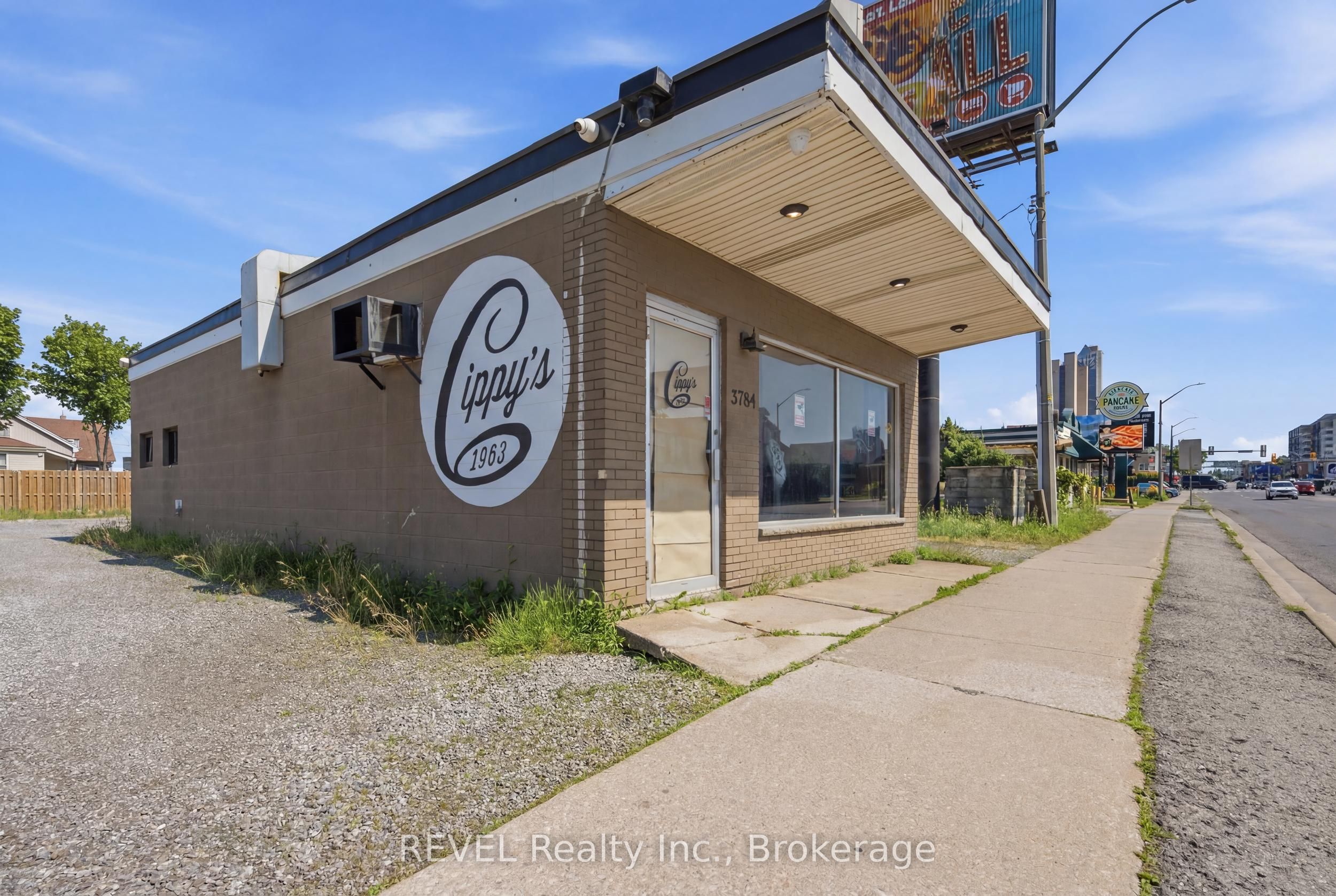 5784 Stanley Avenue Property Photo 2