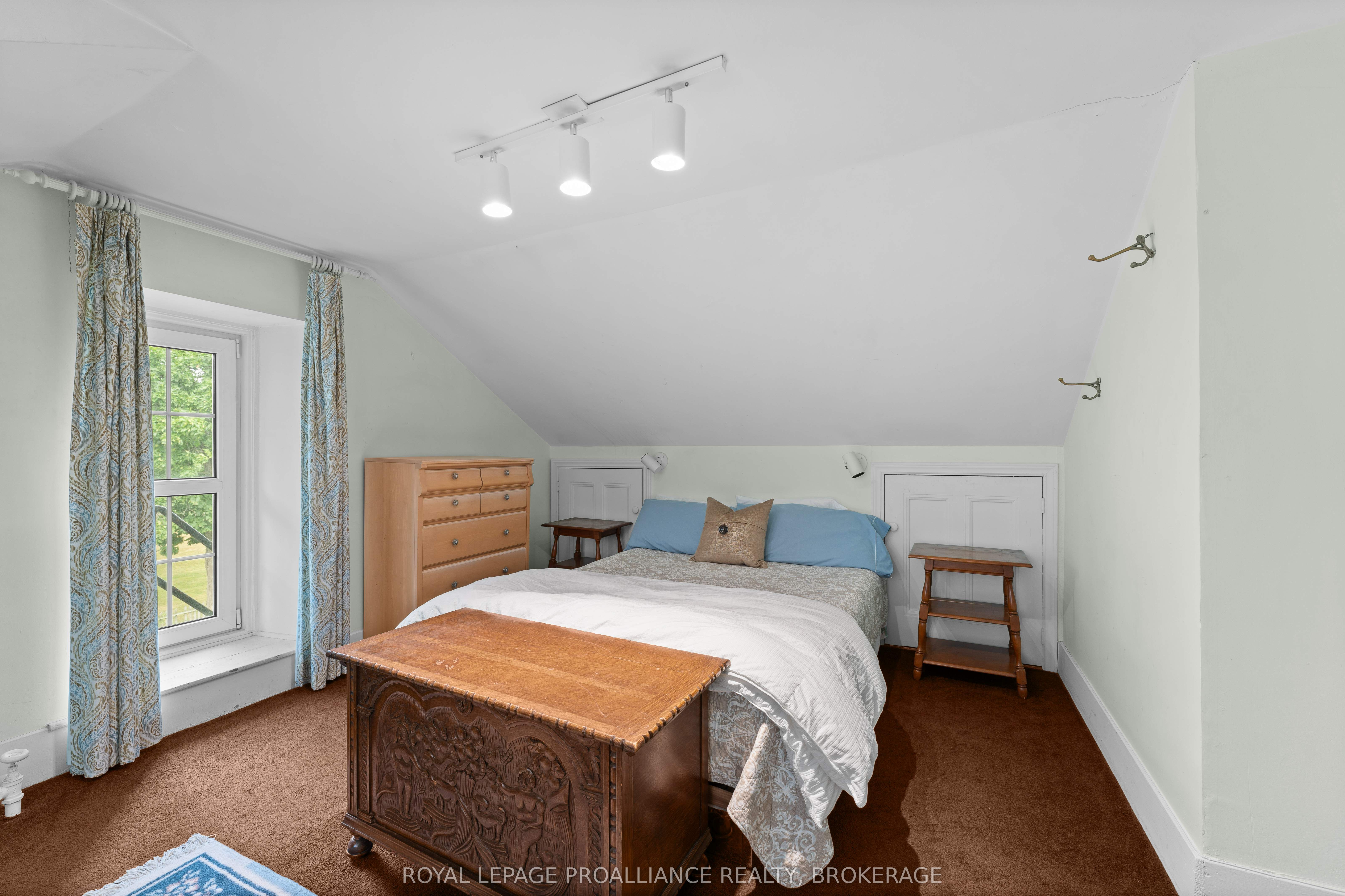 2 Alwington Avenue Property Photo 37