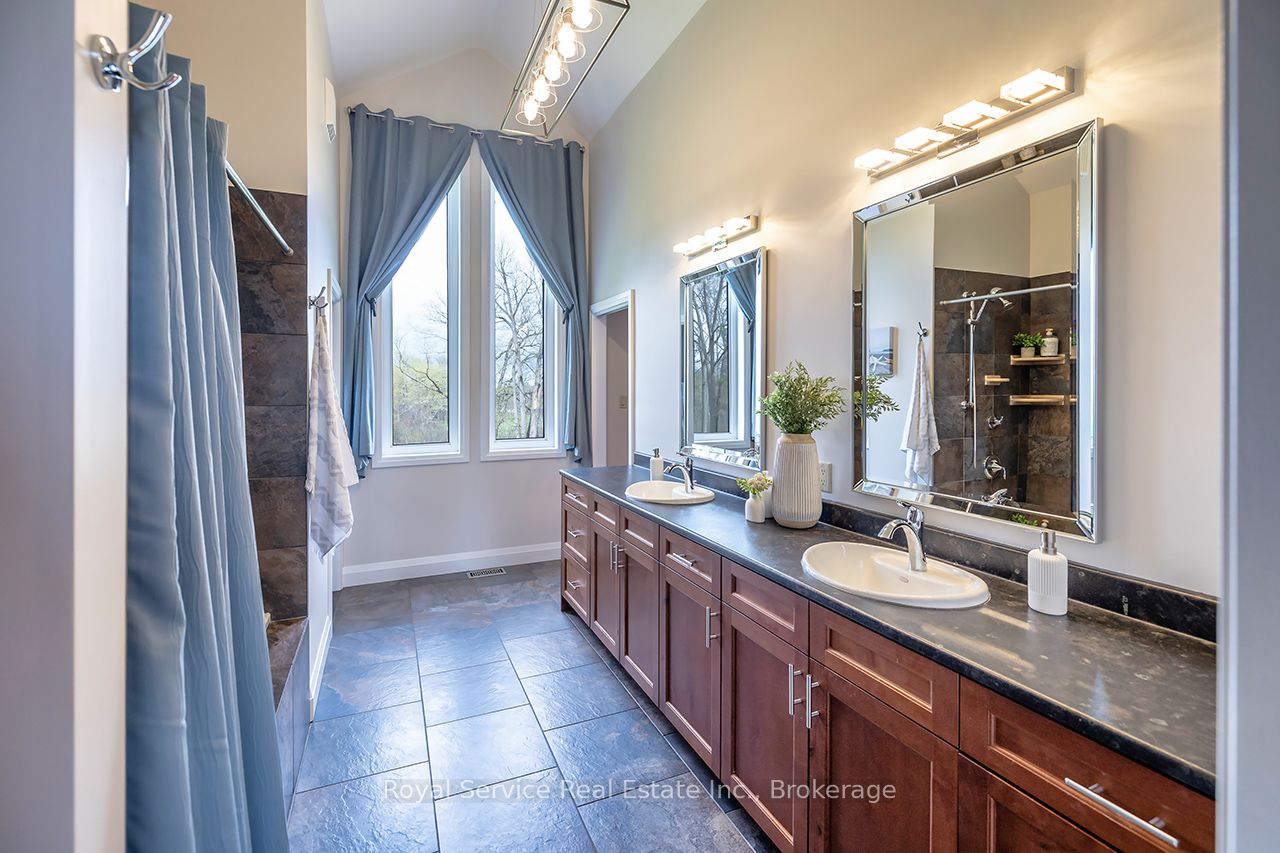 709 Carveth Drive Property Photo 21