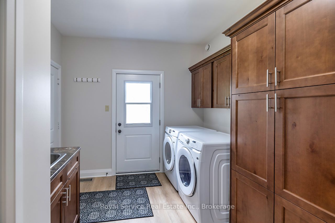 709 Carveth Drive Property Photo 25